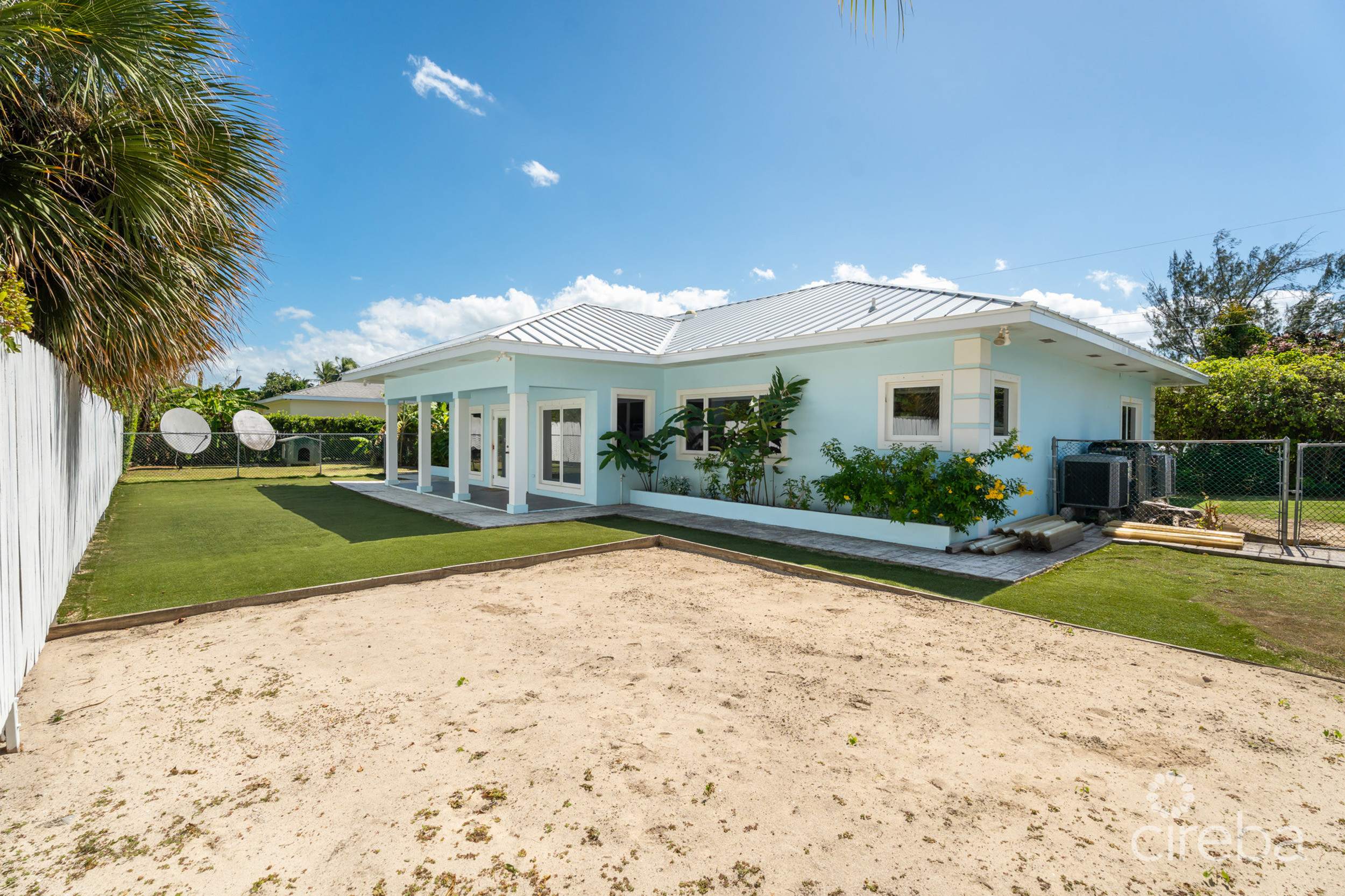 SNUG HARBOUR FAMILY HOME