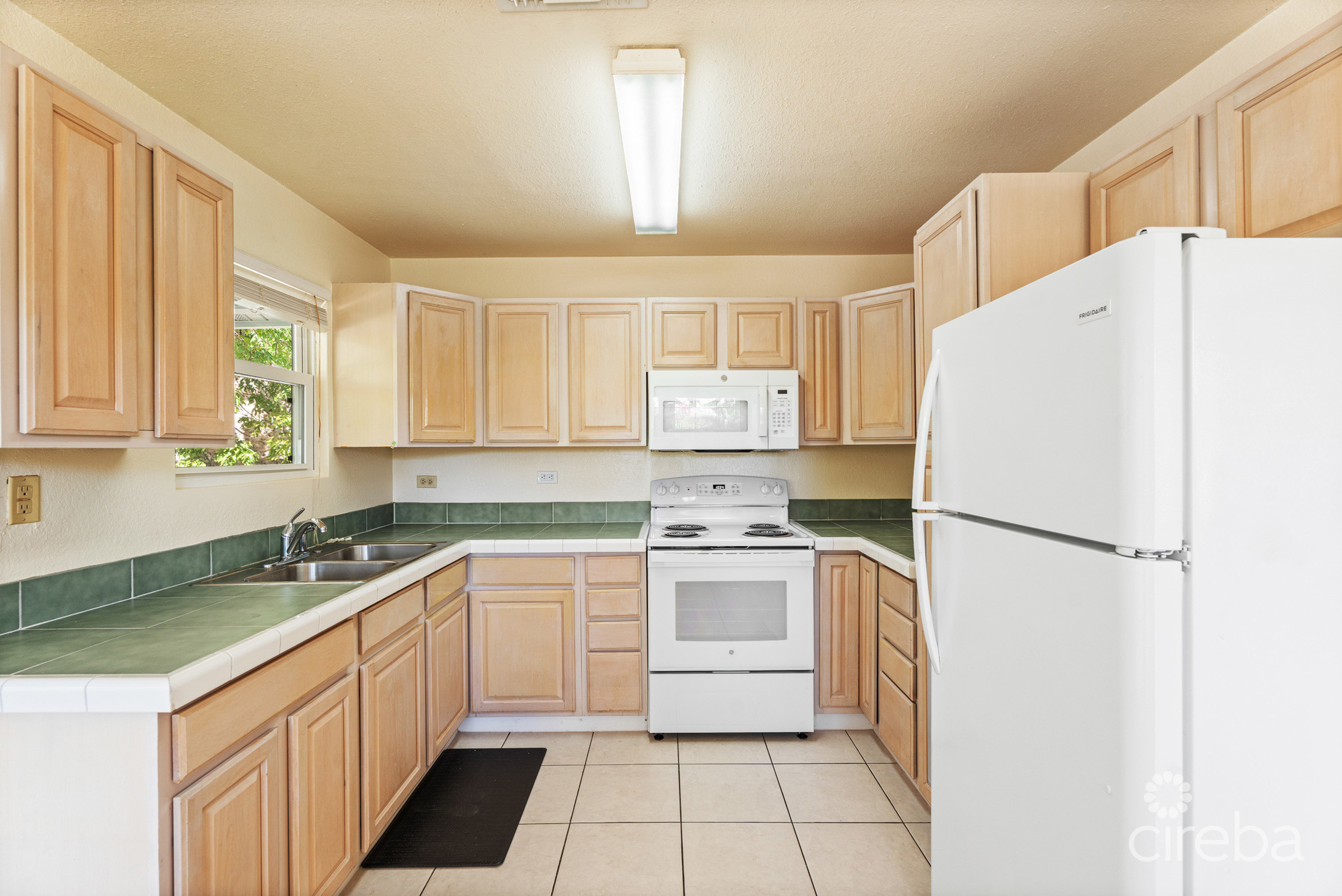 SOUTHSIDE HOME AND BLUFFSIDE COTTAGE