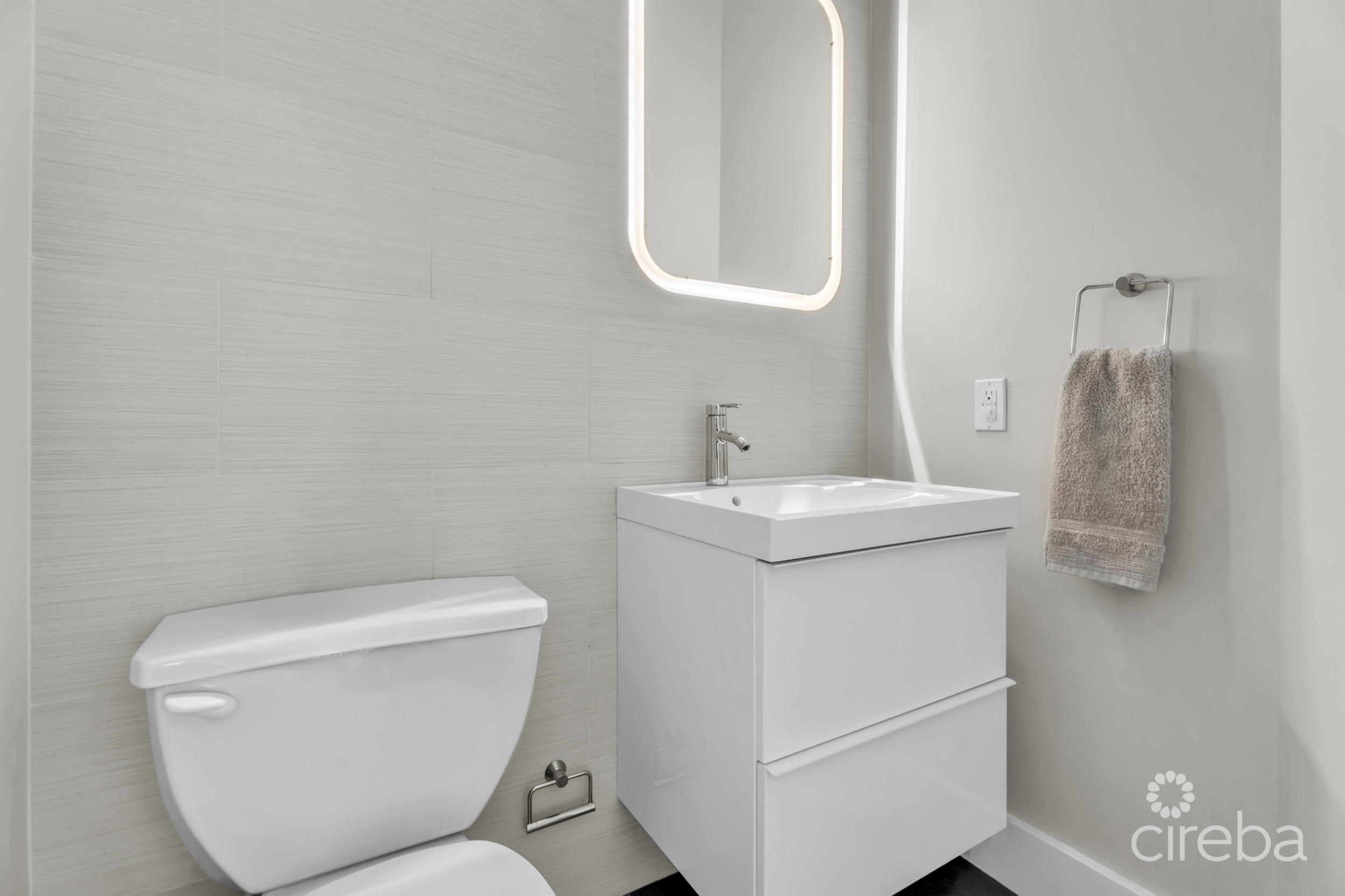 OLD PROSPECT GROVES – OCEANFRONT RESIDENCE #11