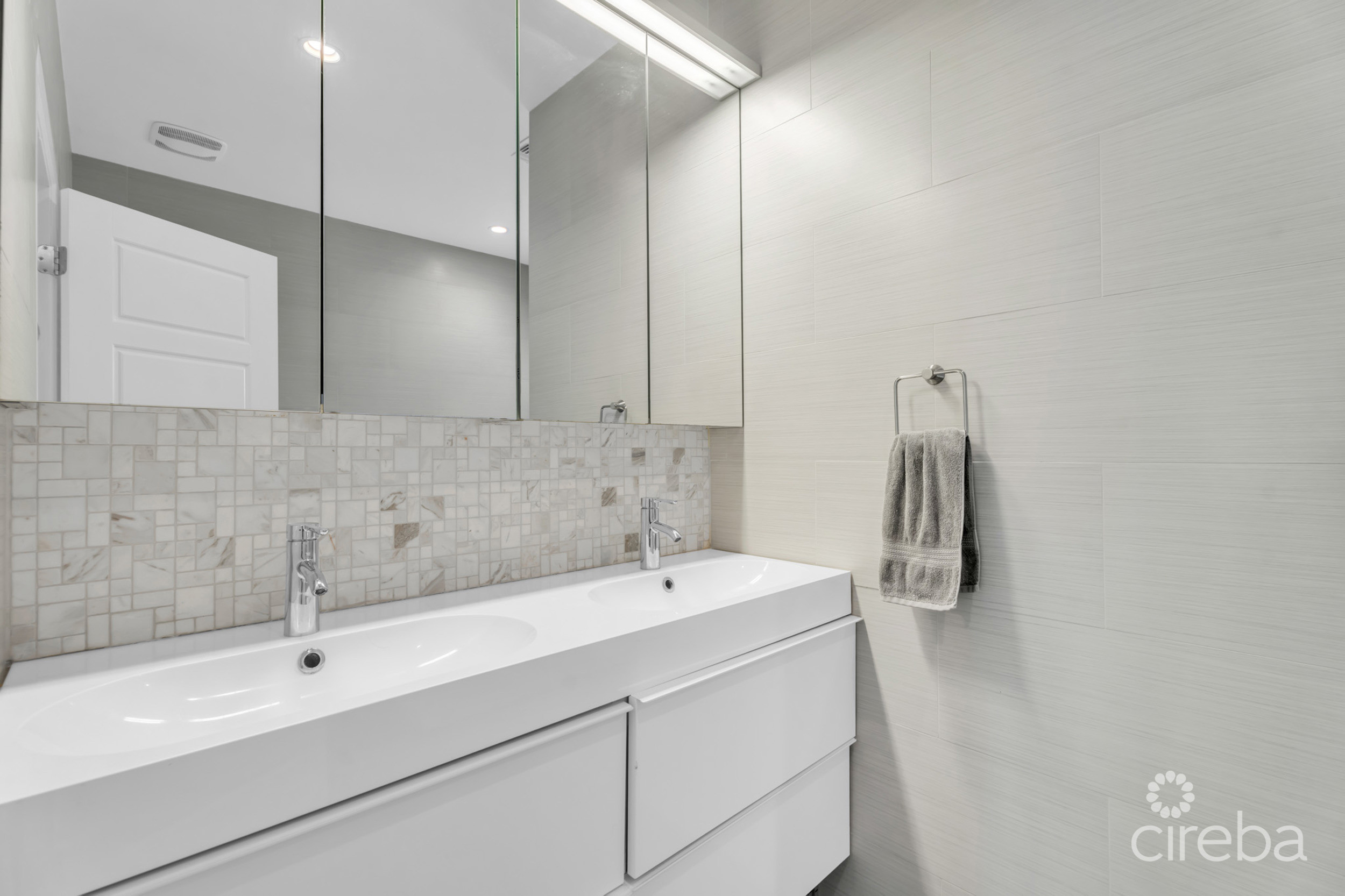 OLD PROSPECT GROVES – OCEANFRONT RESIDENCE #11