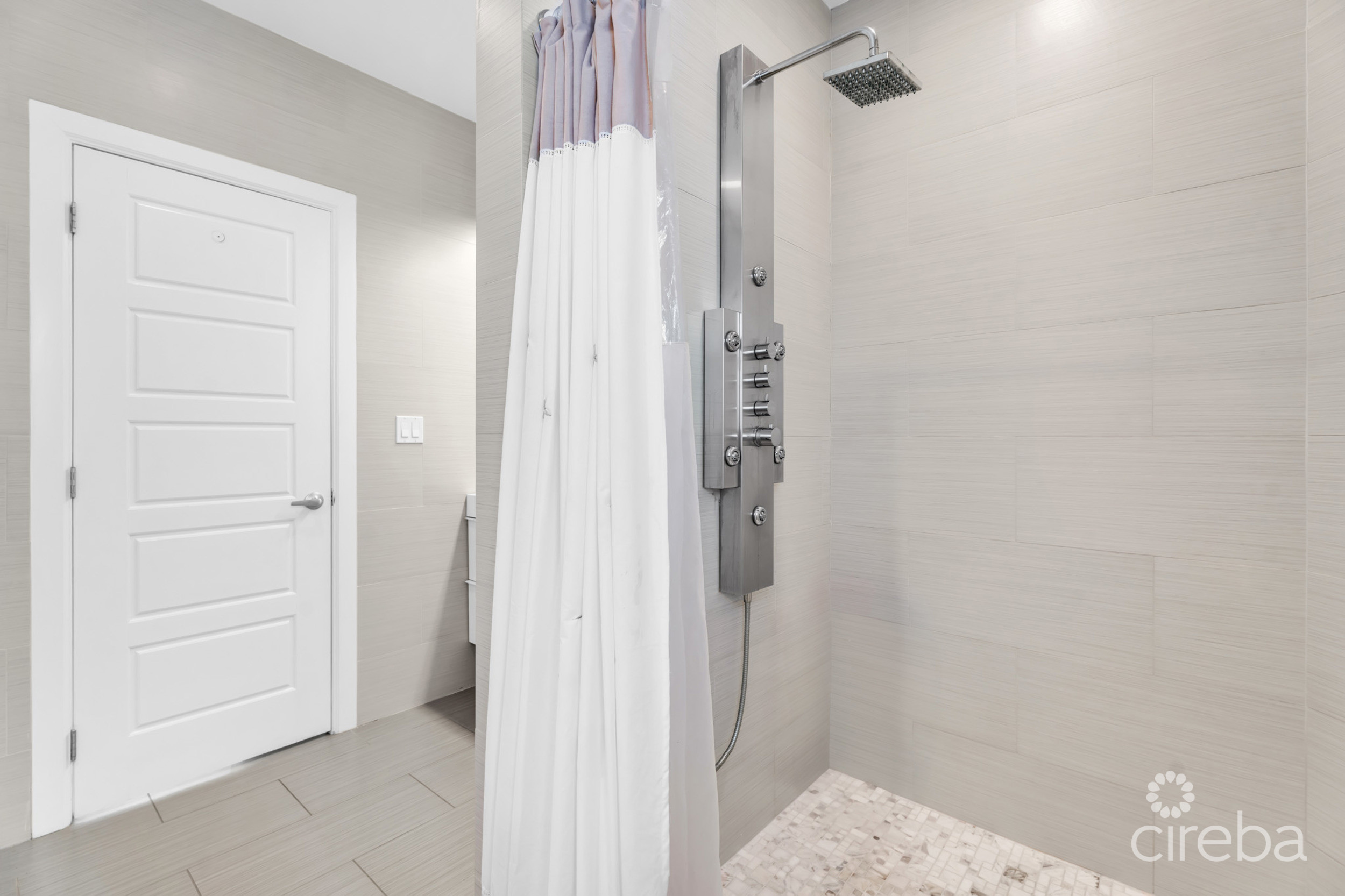 OLD PROSPECT GROVES – OCEANFRONT RESIDENCE #11