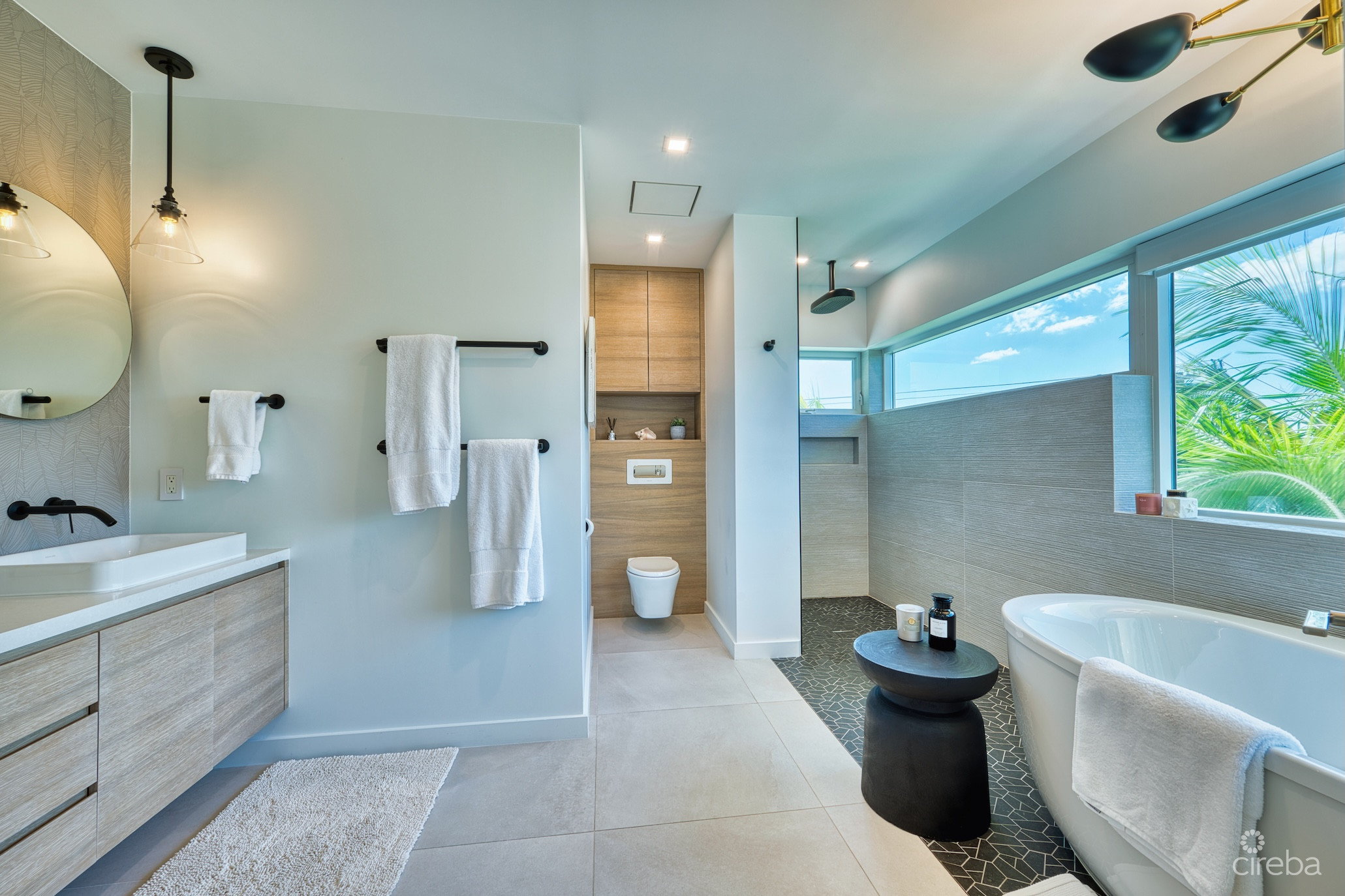 OCEANA PENTHOUSE: REDEFINING OCEANFRONT LUXURY