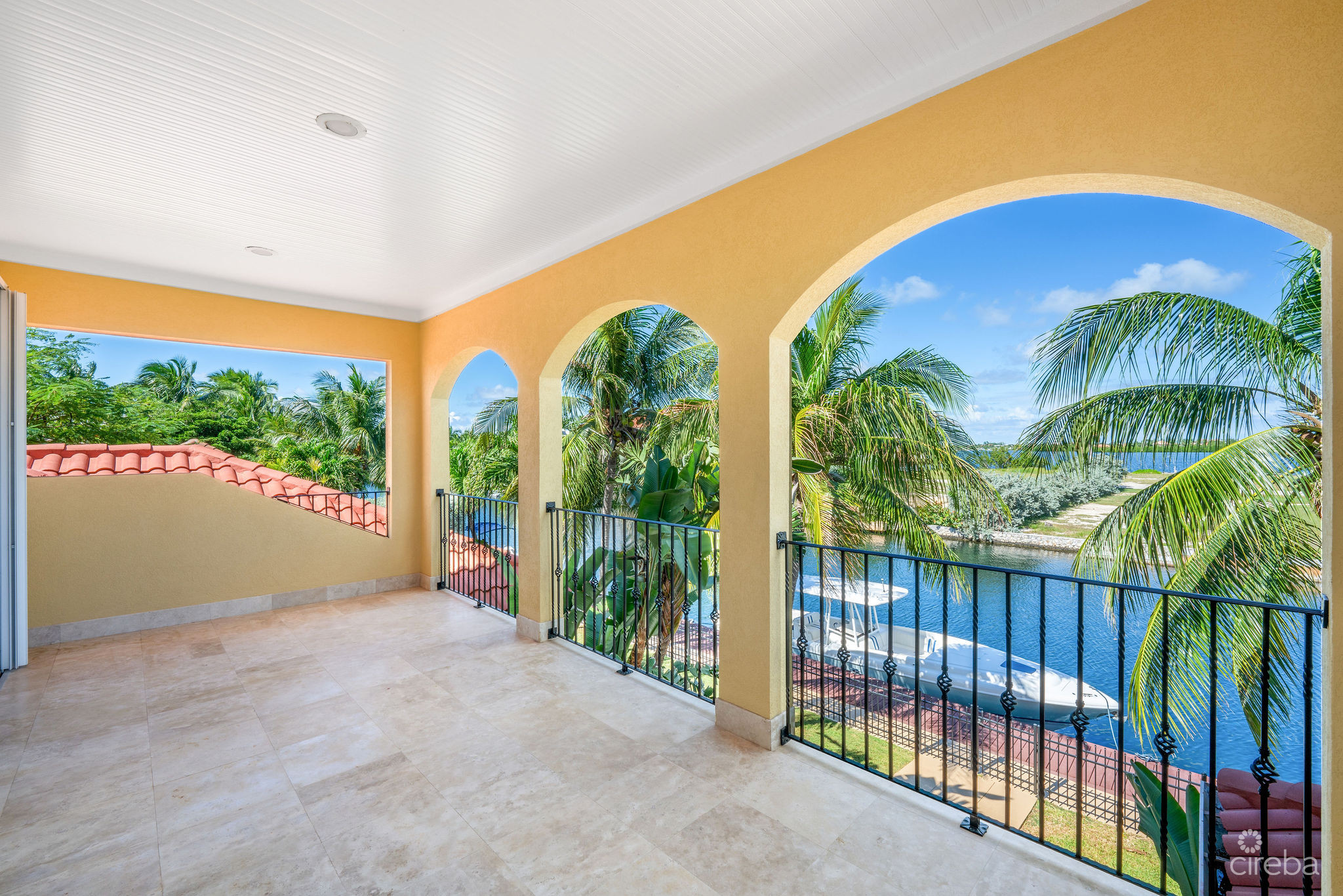 61 HOYA QUAY CRYSTAL HARBOUR