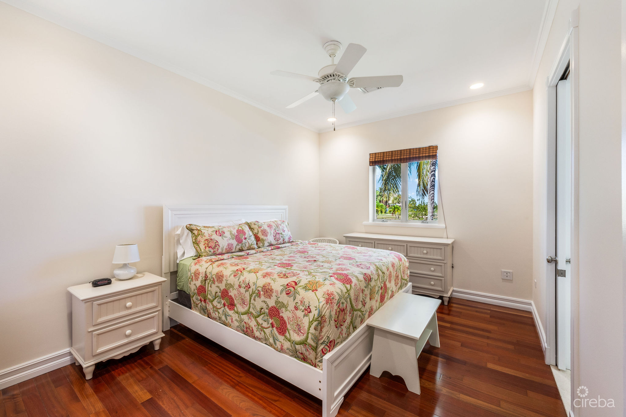 61 HOYA QUAY CRYSTAL HARBOUR