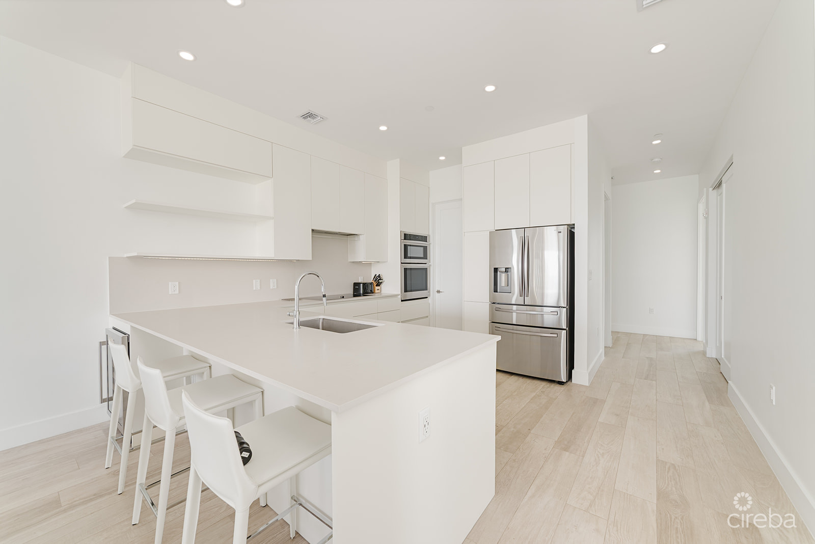 AURA #401 PENTHOUSE – SOUTH SOUND