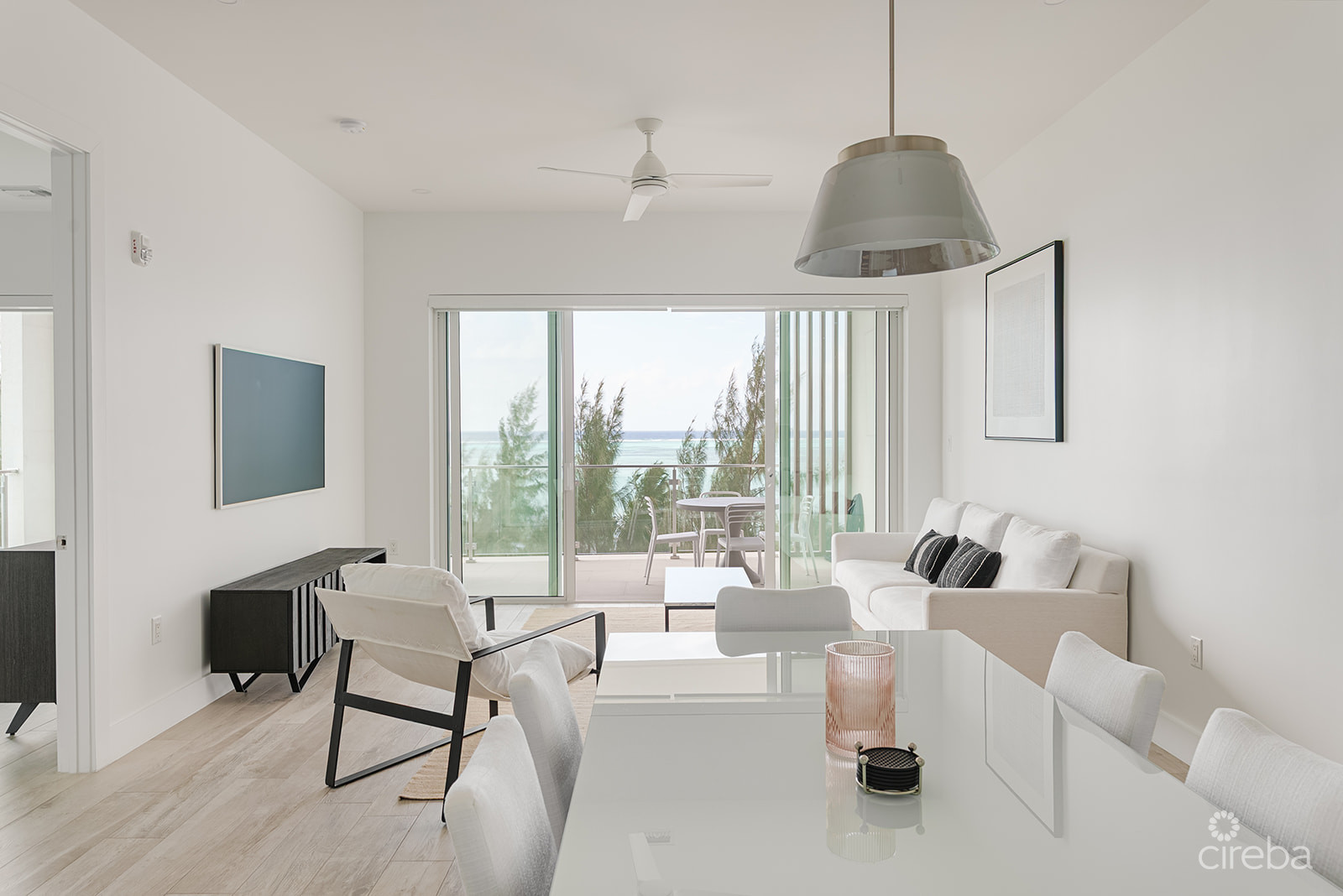 AURA #401 PENTHOUSE – SOUTH SOUND