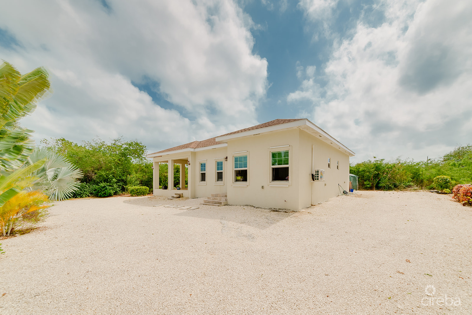 3 BED, SINGLE FAMILY HOME IN LOWER VALLEY