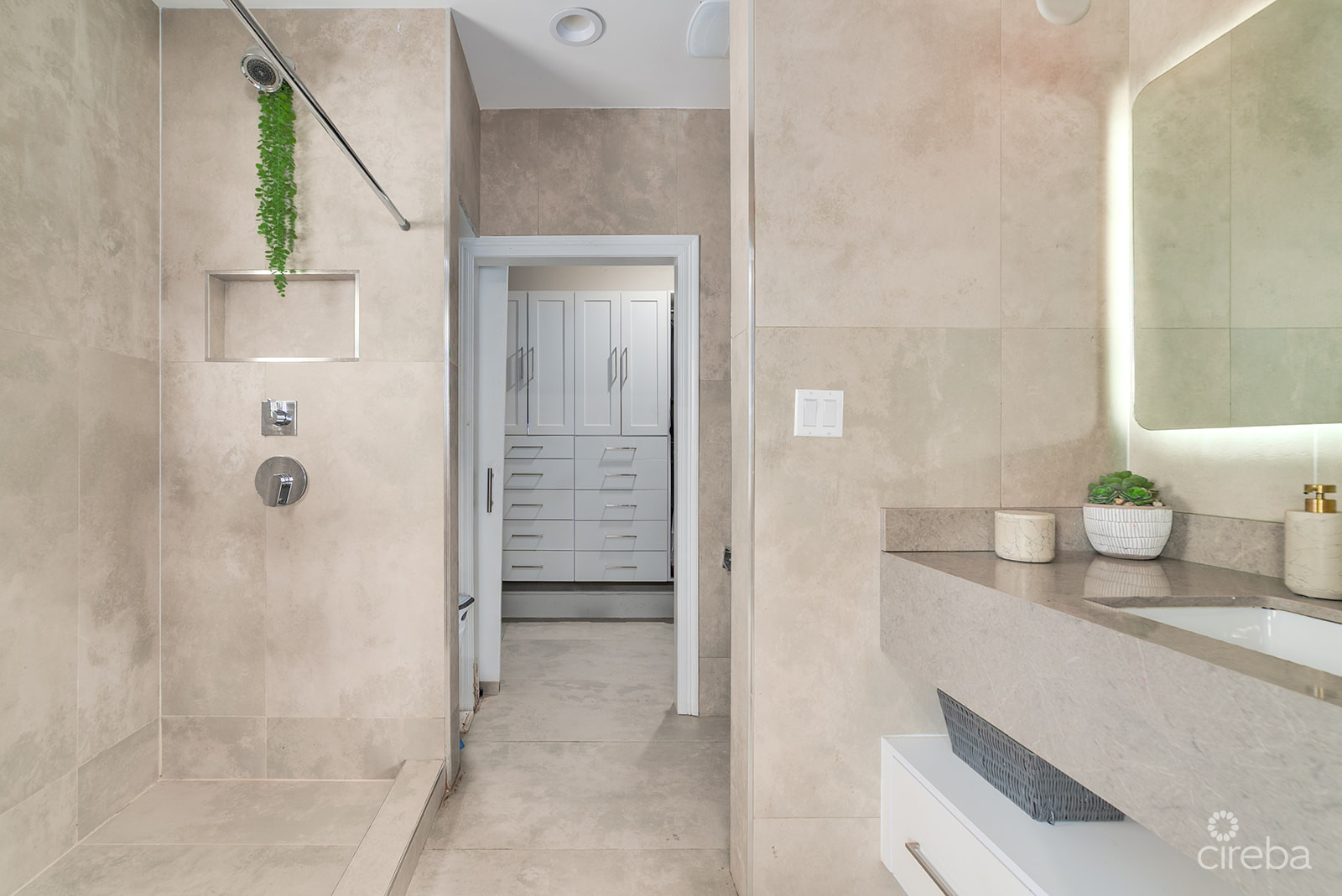 ELEVATED, 6-BEDROOM  SINGLE FAMILY HOME ON A MASSIVE PARCEL