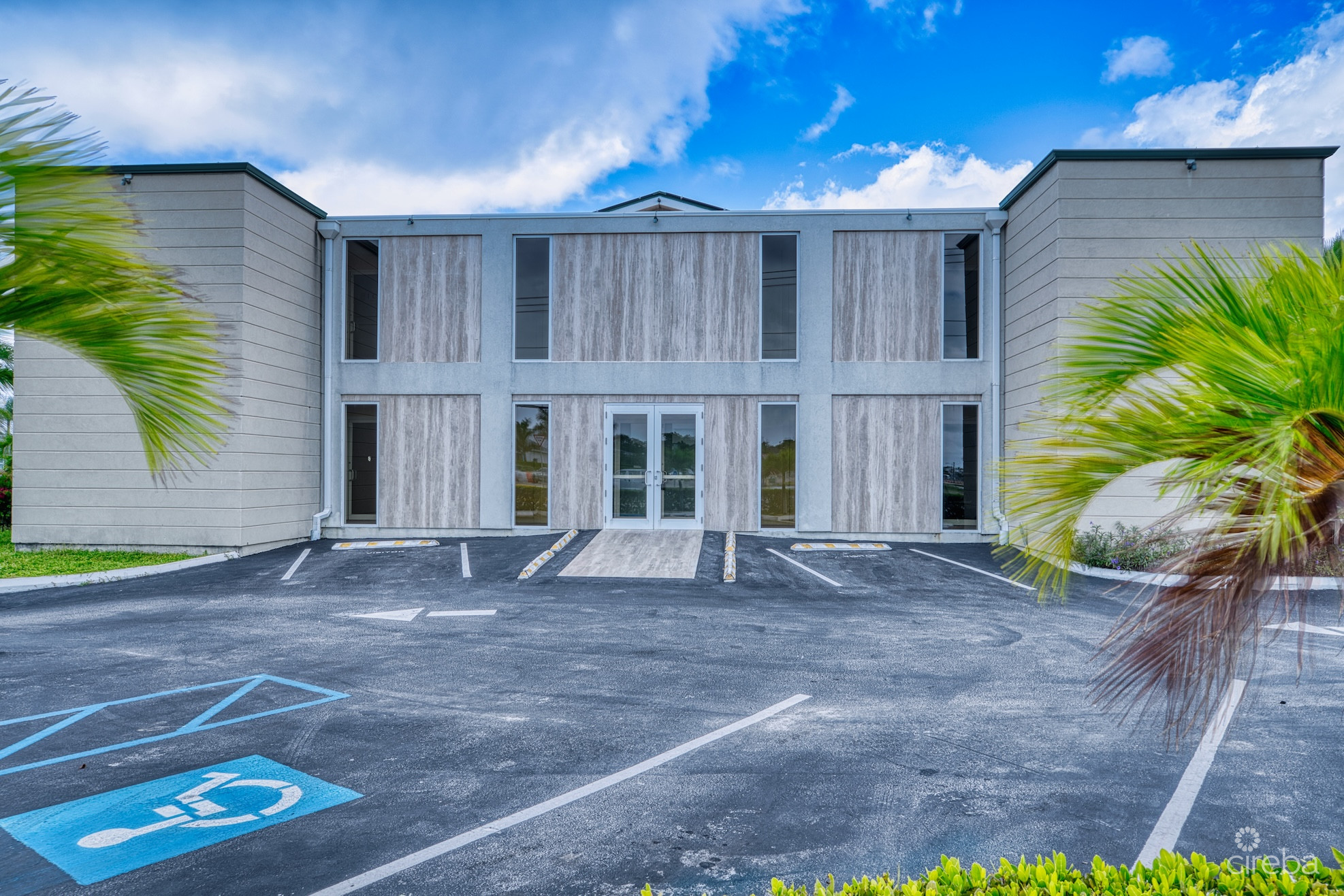 PROFESSIONAL OFFICE SUITE AT PALM GROVE