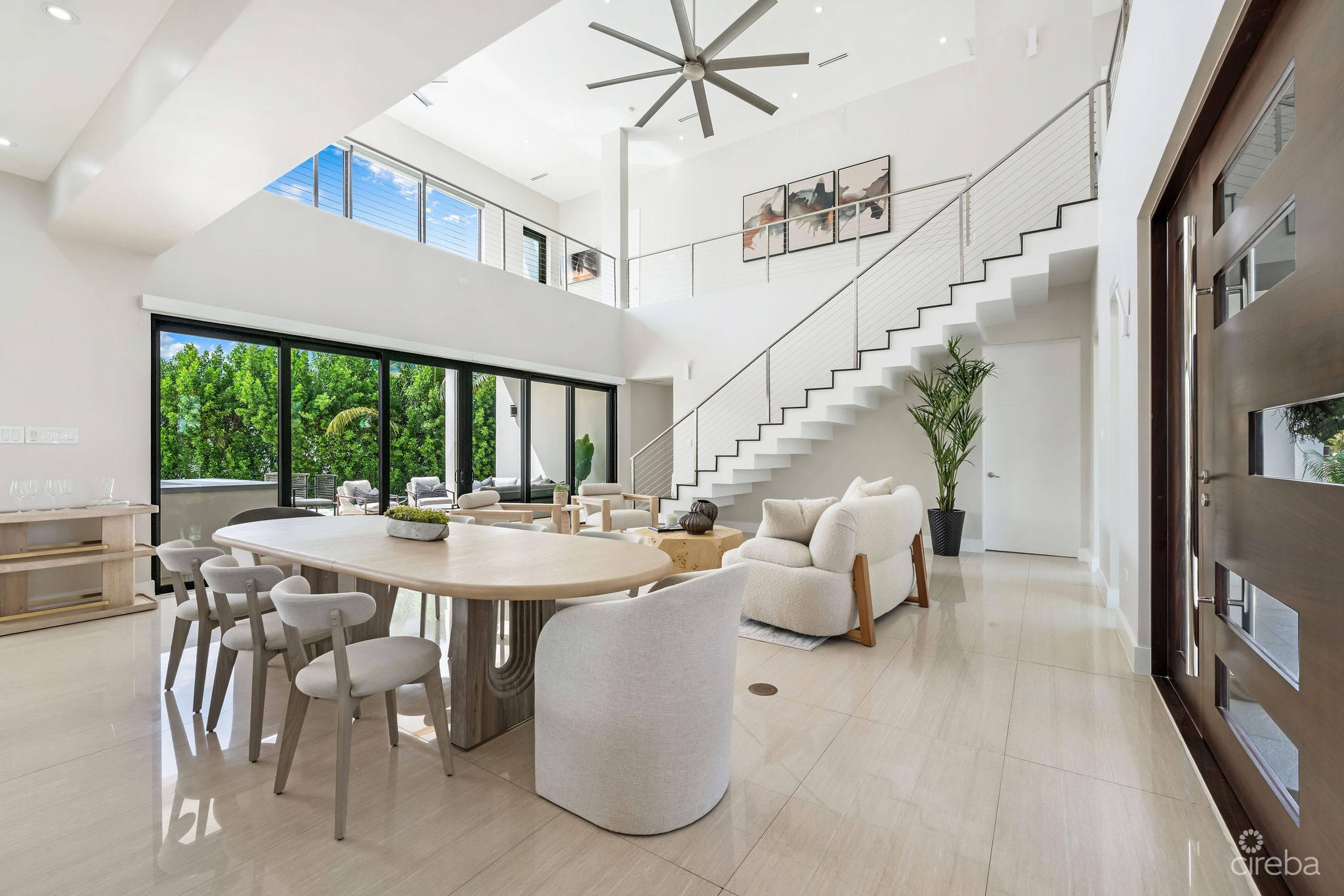 DAUM QUAY 12, CRYSTAL HARBOUR CANAL FRONT HOME