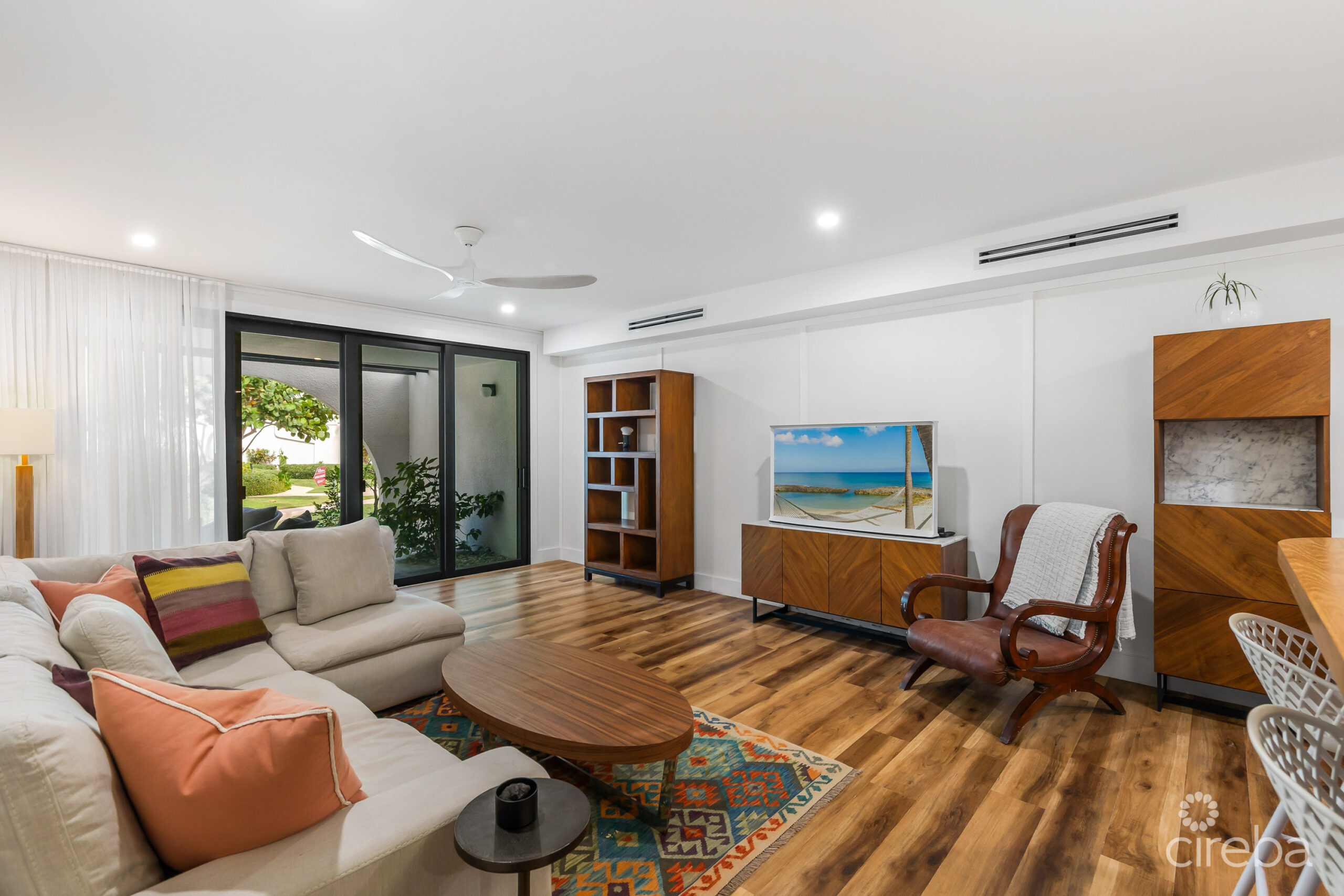 #4 VILLAS PAPPAGALLO – RENOVATED 1 BED / 1 BATH