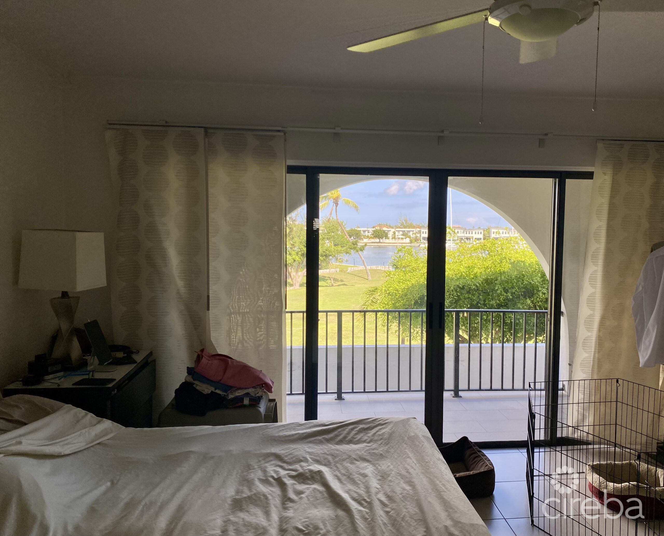 LIME TREE BAY TOWNHOUSE 2 BED FREEHOLD! SMB CORRIDOR