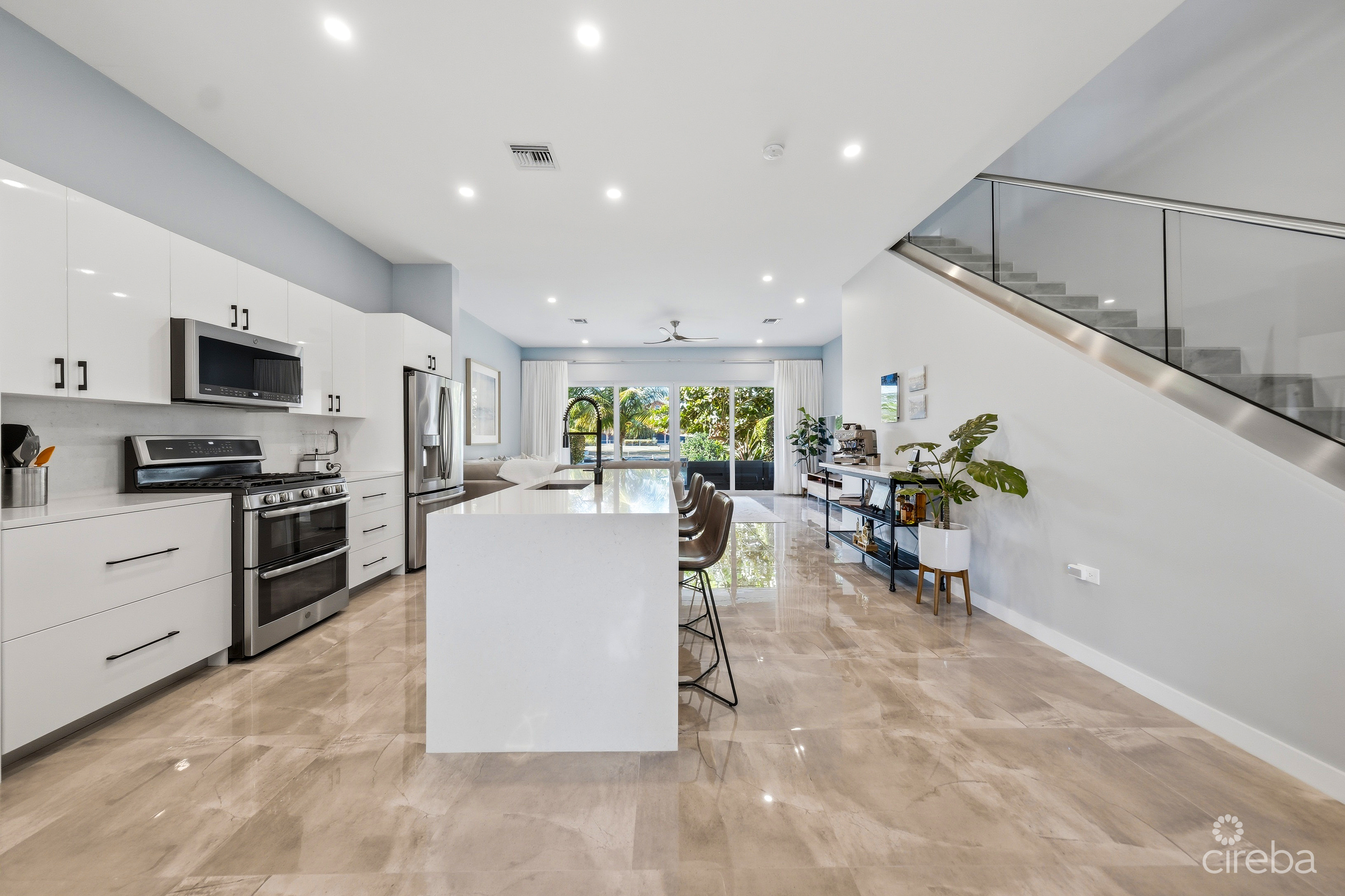 TWENTY 40 UNIT 15