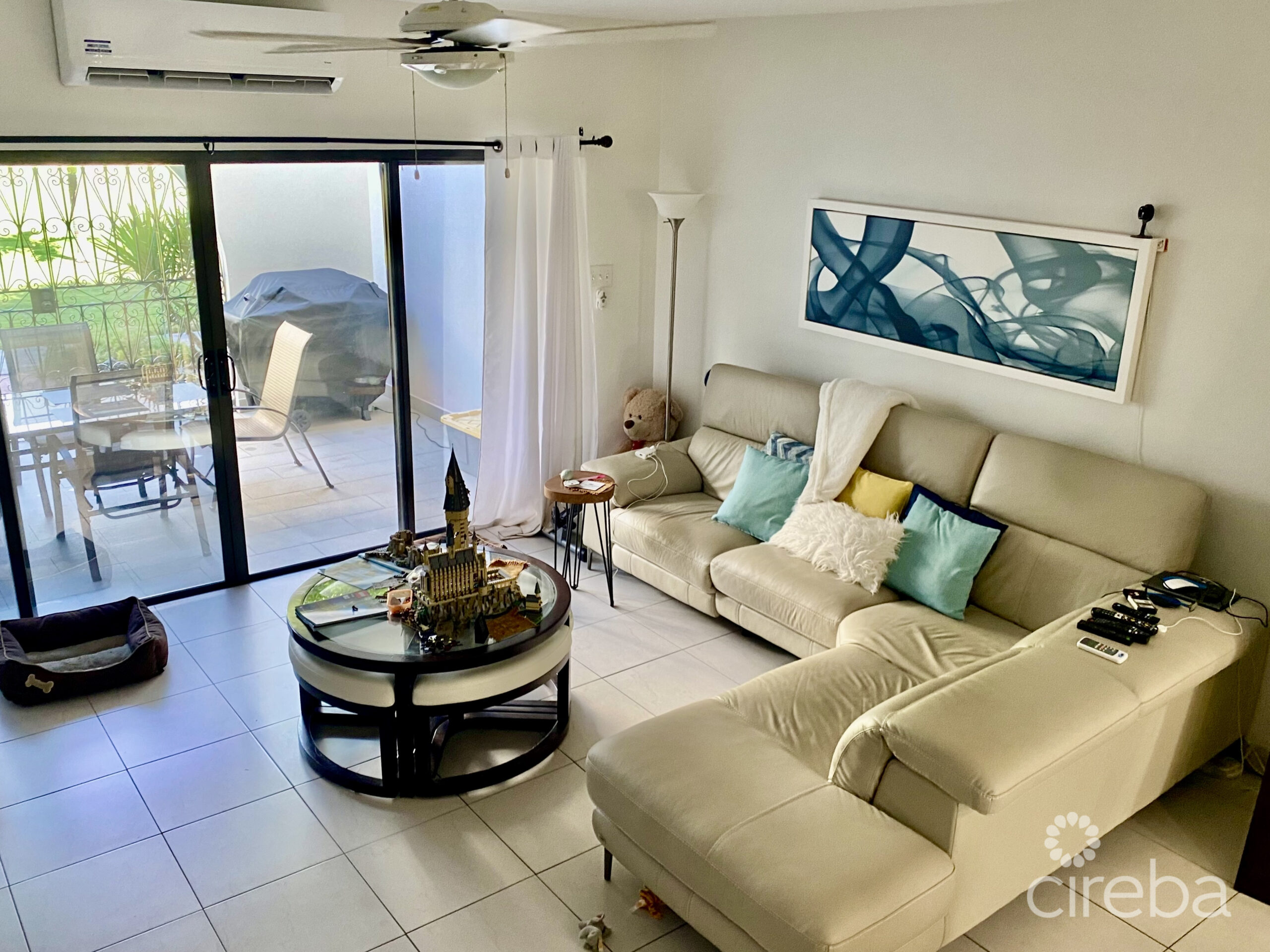 LIME TREE BAY TOWNHOUSE 2 BED FREEHOLD! SMB CORRIDOR