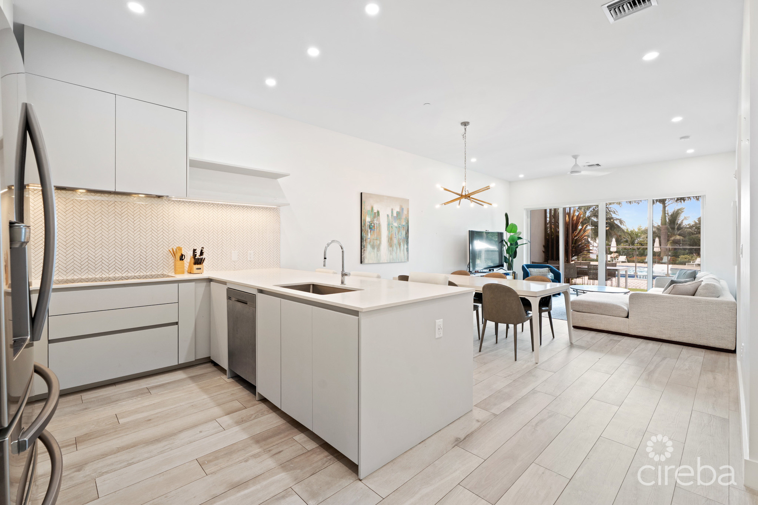 AURA #107, – GROUND FLOOR 3 BED POOLFRONT RESIDENCE