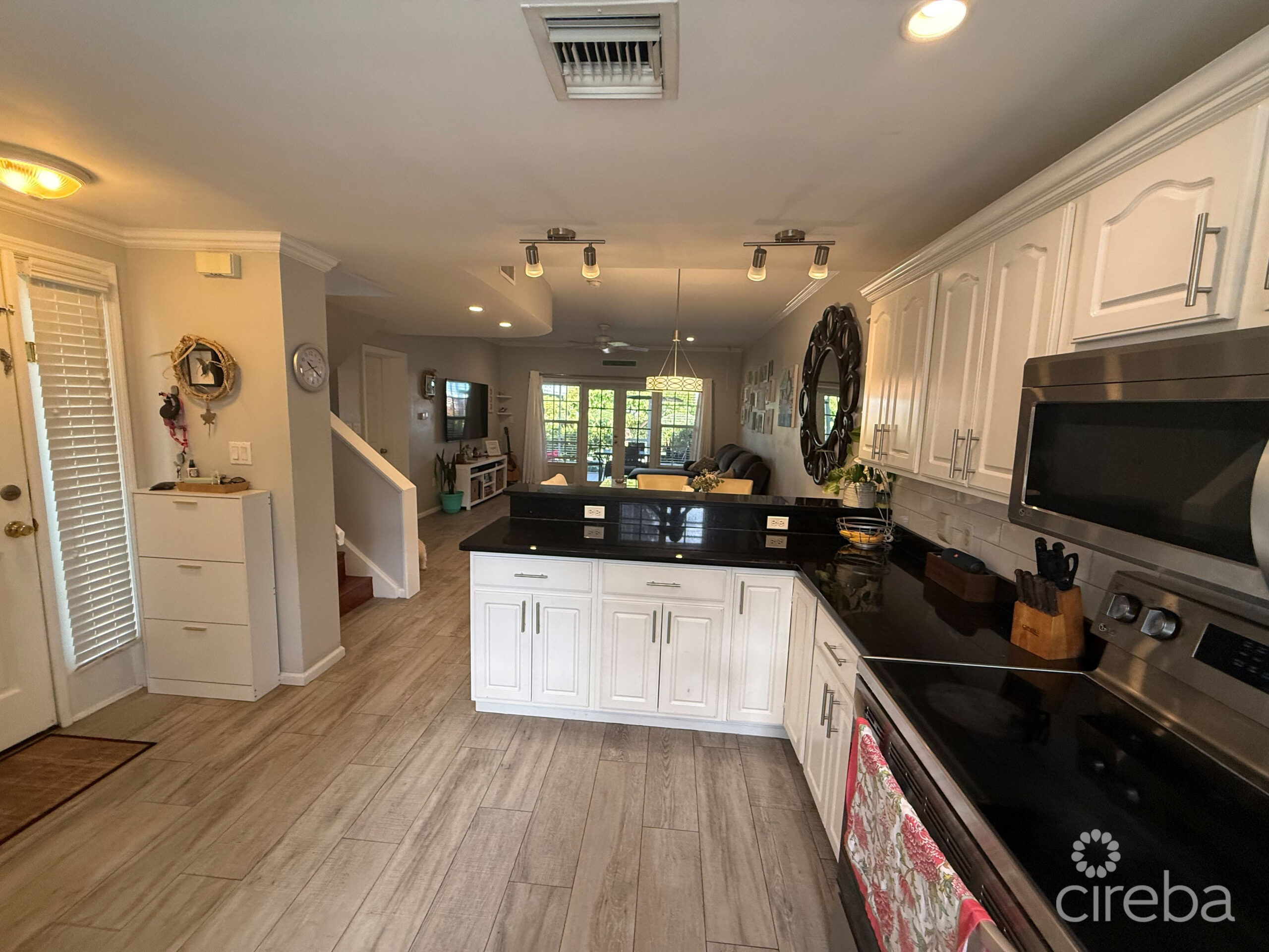 STUNNING 3 BED MYSTIC RETREAT GT