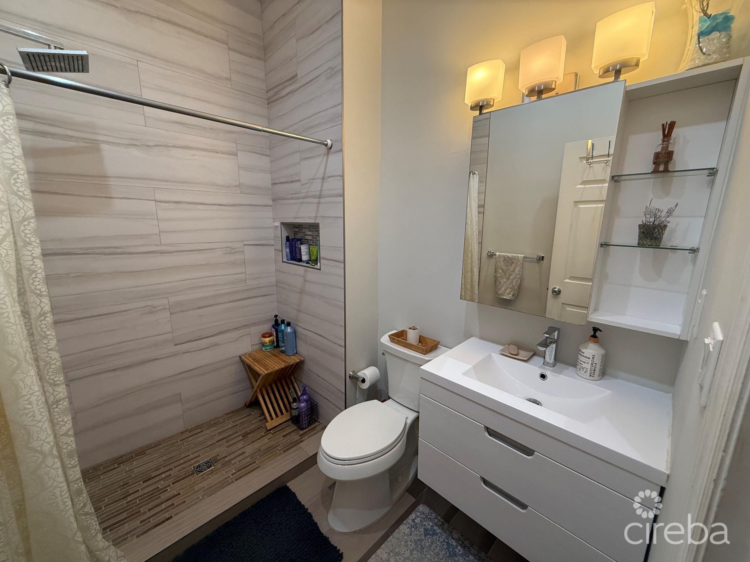 STUNNING 3 BED MYSTIC RETREAT GT