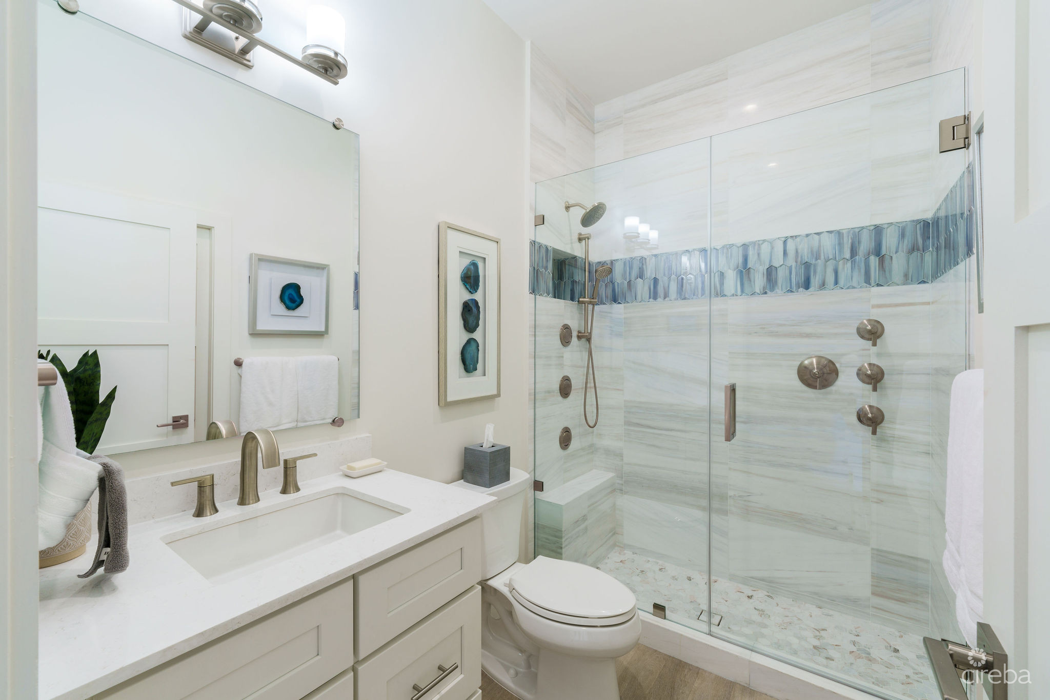 SEAHAVEN PROSPECT WATERFRONT 4 BED DUPLEX – AIR B N B