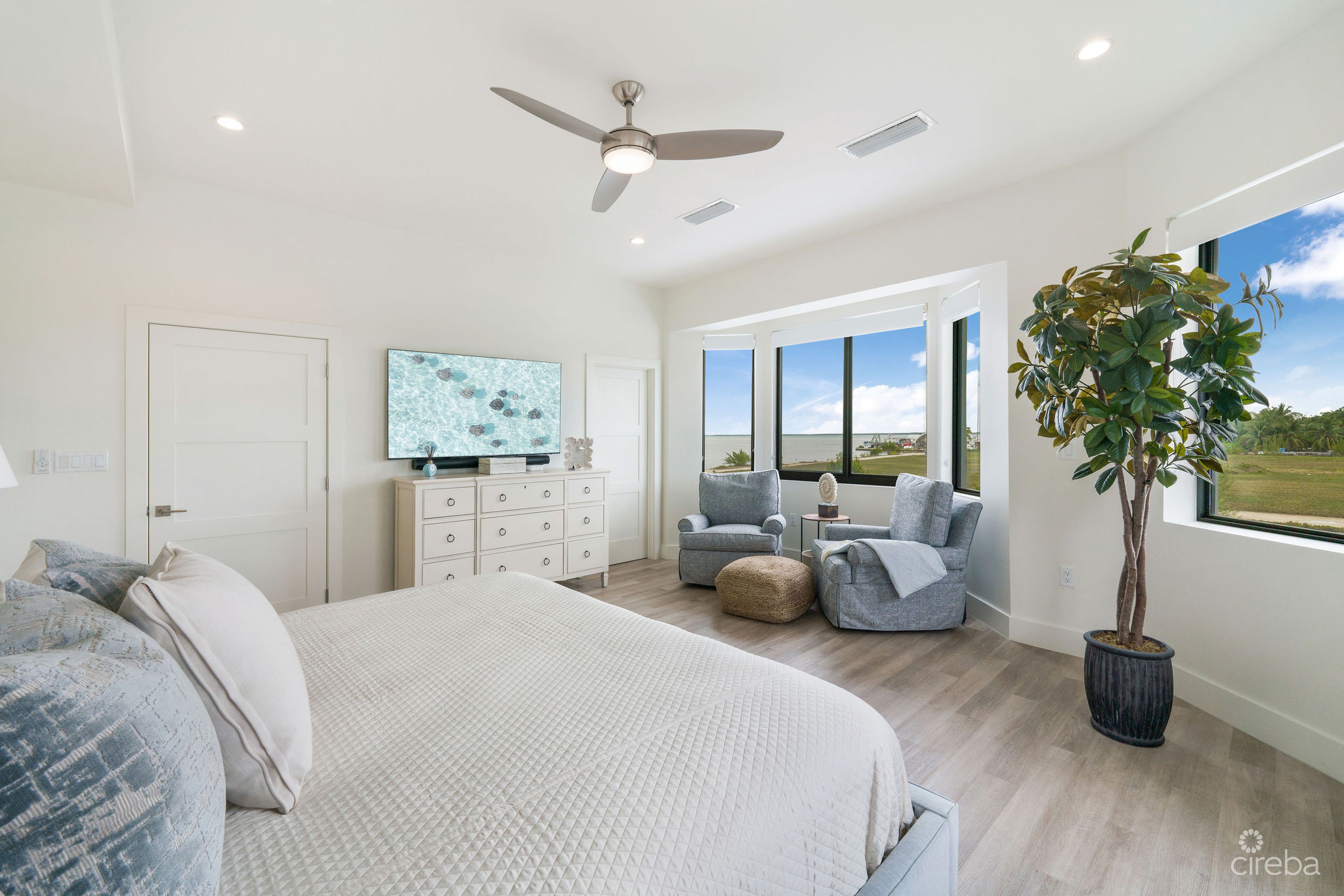 SEAHAVEN PROSPECT WATERFRONT 4 BED DUPLEX – AIR B N B