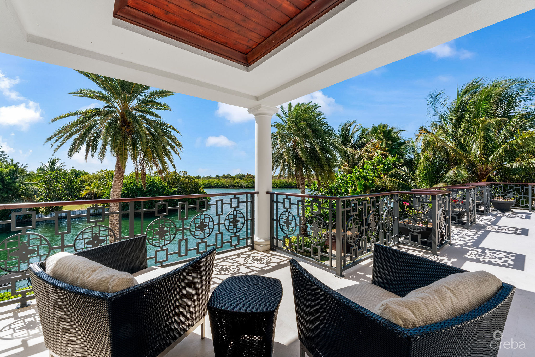 PINEAPPLE HOUSE, A VISTA DEL MAR ESTATE