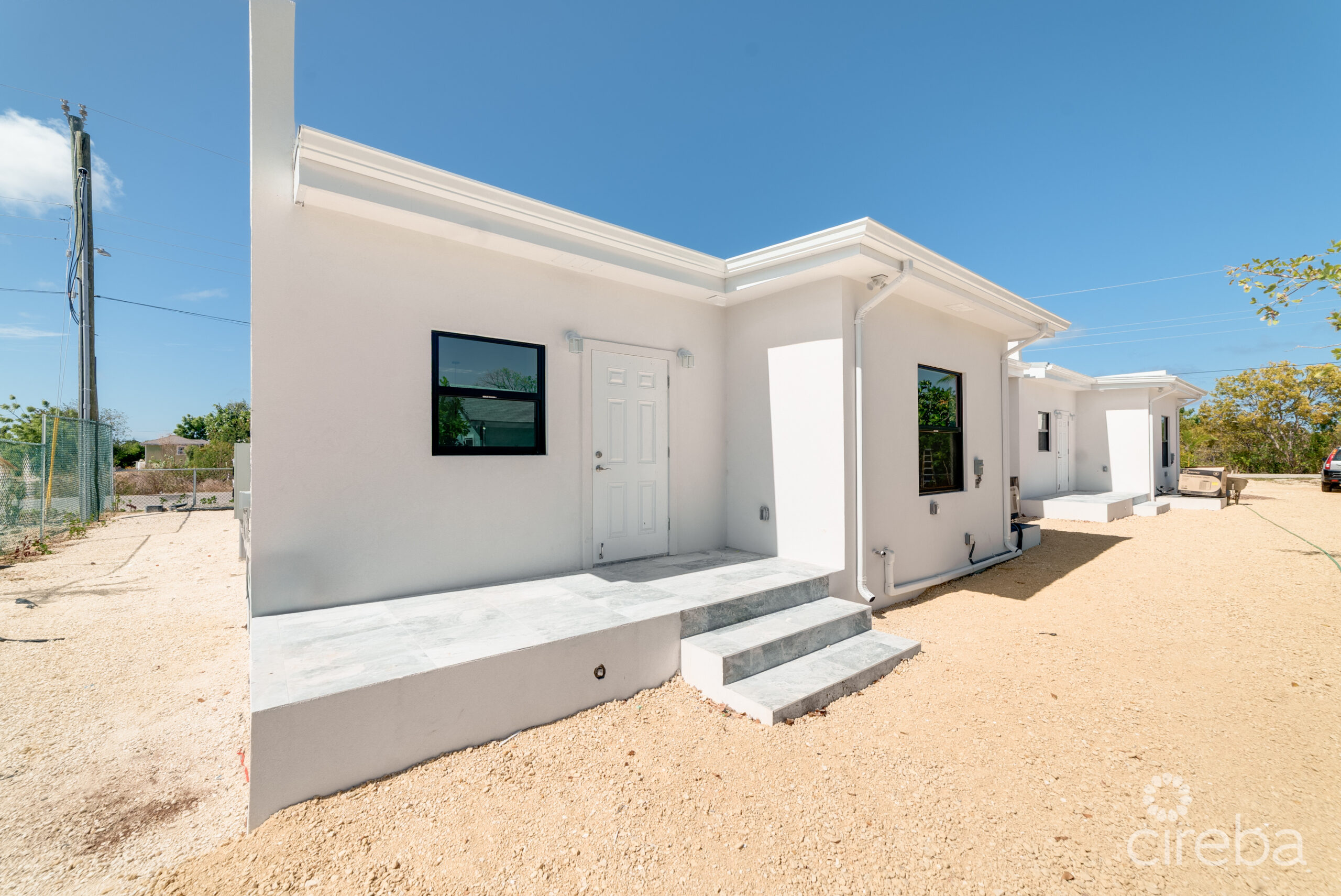 HYRE VIEW – 3 BED, 2 BATH DUPLEX