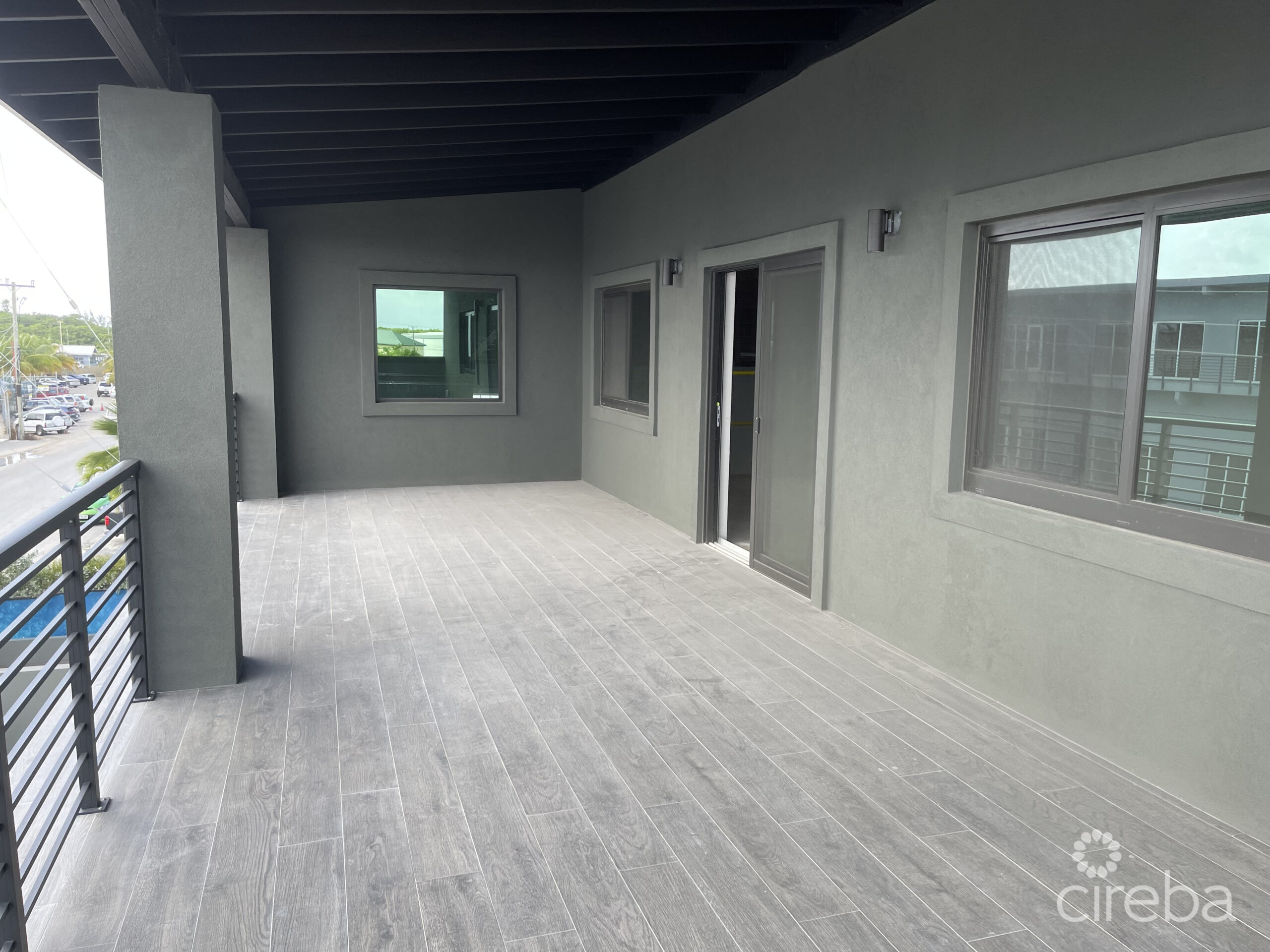 PRIME LOCATION – LEASED INVESTMENT WAREHOUSE