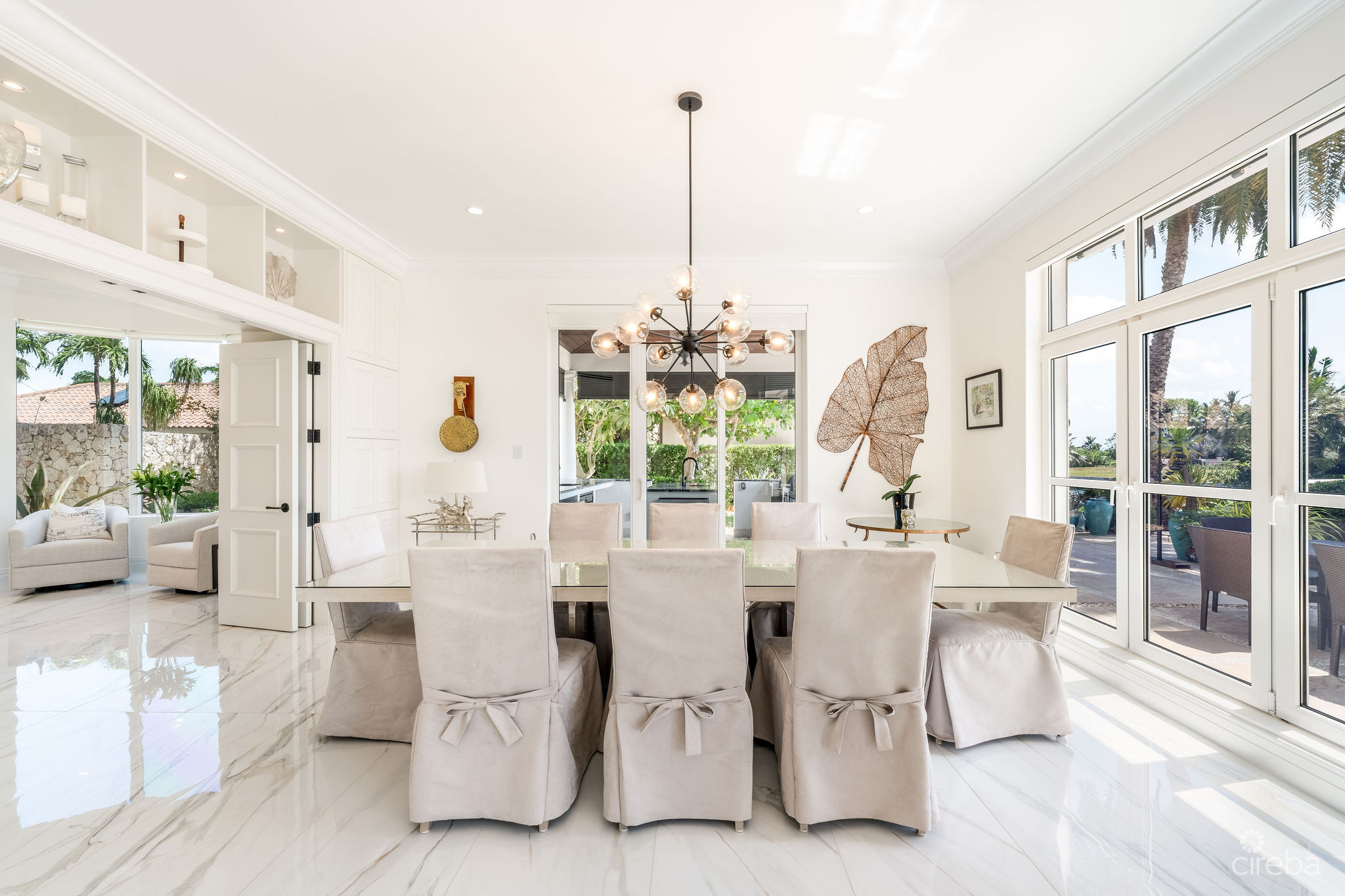 PINEAPPLE HOUSE, A VISTA DEL MAR ESTATE