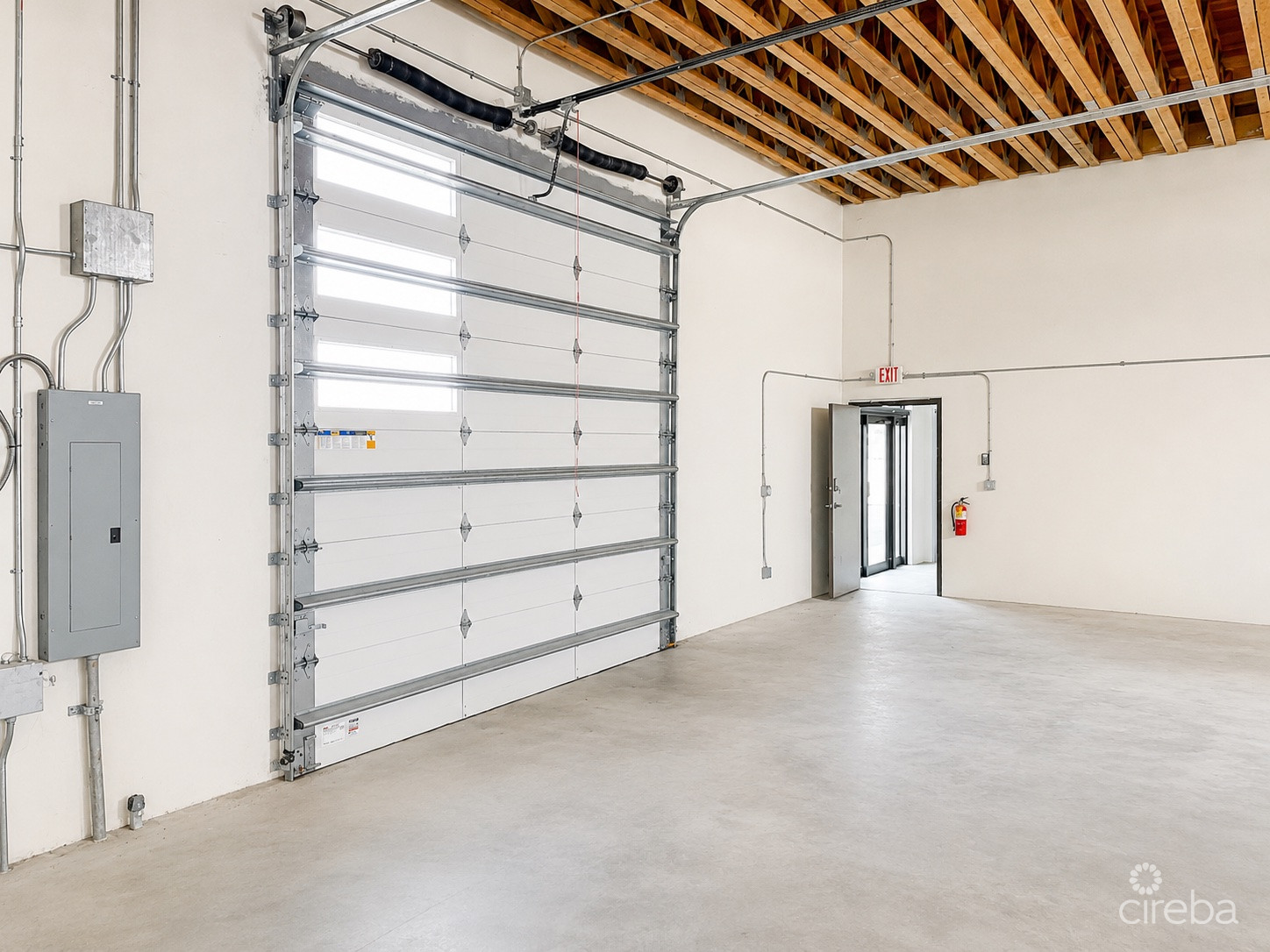 PRIME LOCATION – LEASED INVESTMENT WAREHOUSE