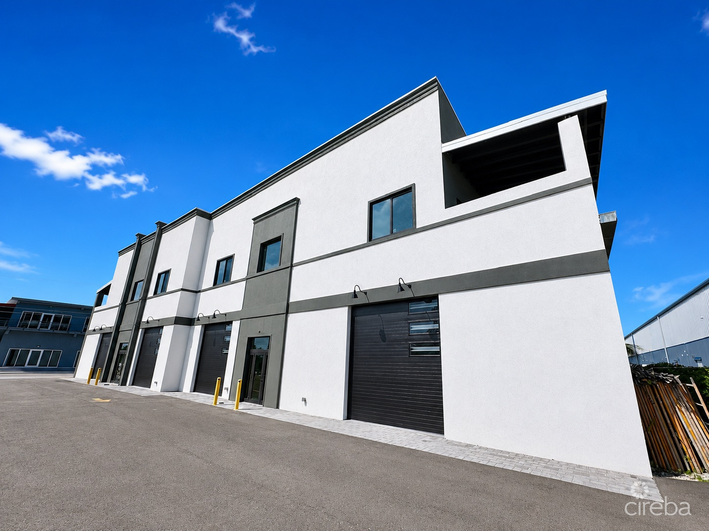 PRIME LOCATION – LEASED INVESTMENT WAREHOUSE