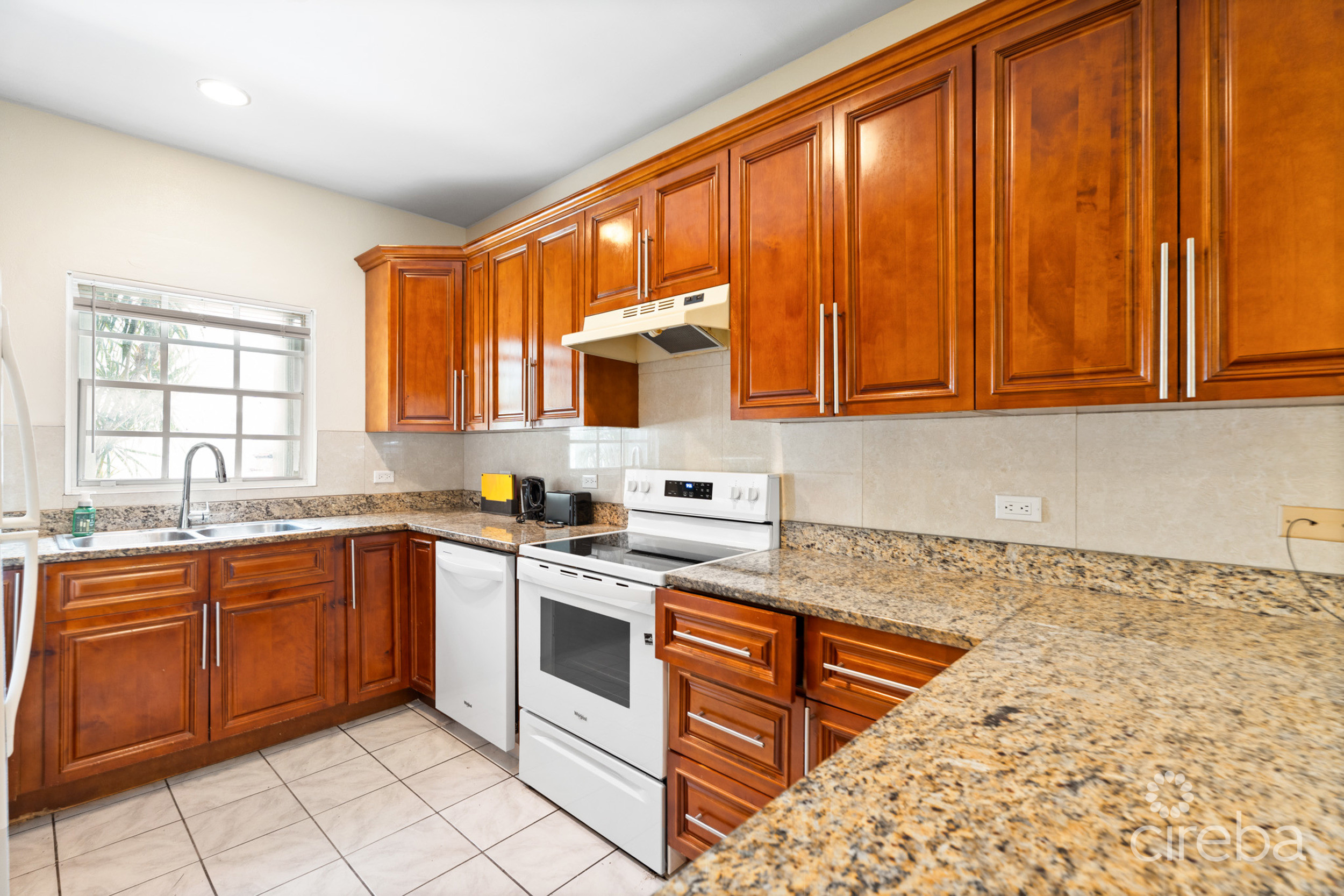 PARK VIEW COURT,  PHASE ONE – LOCATION CLOSE TO SMB