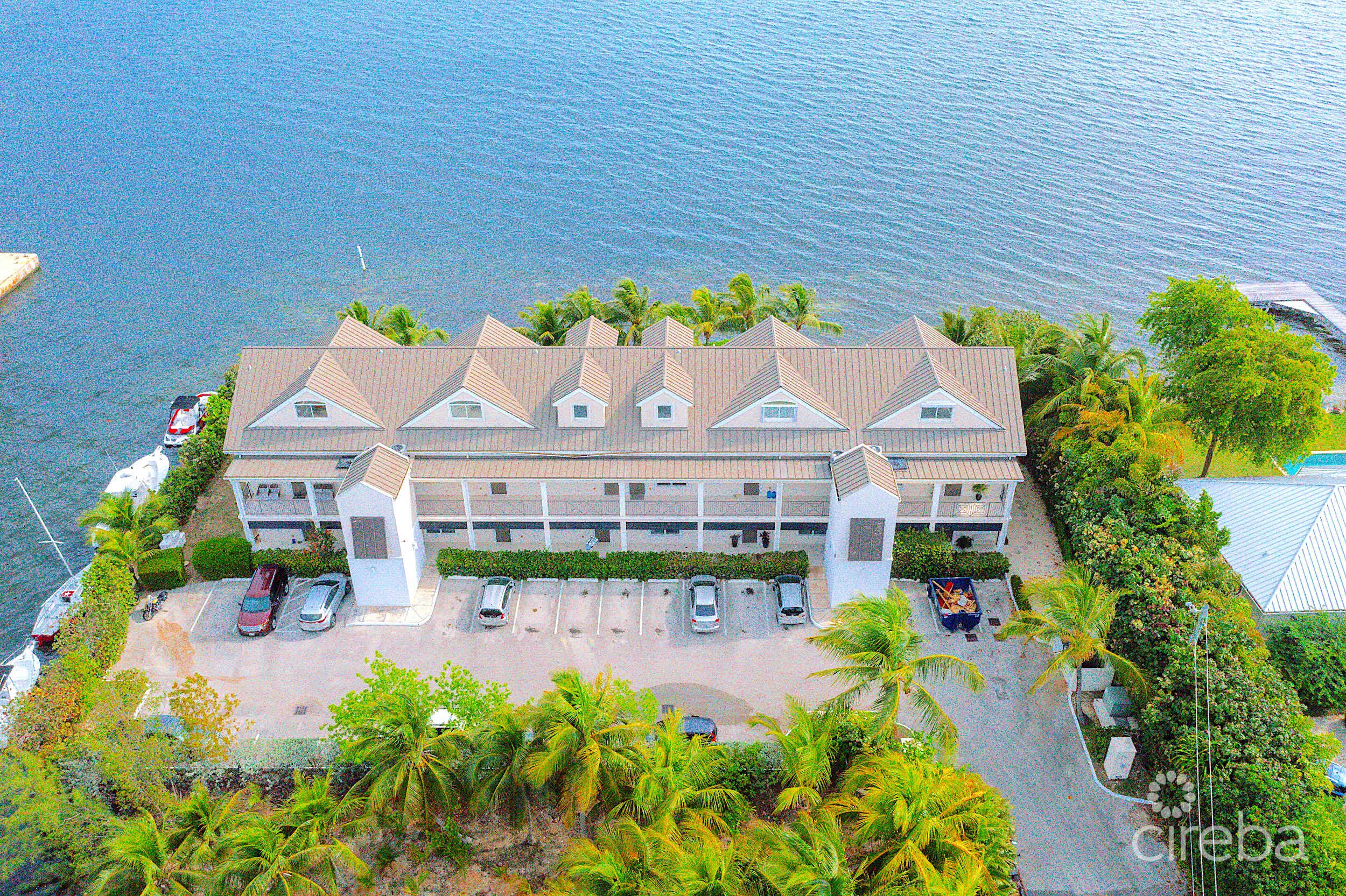 HARBOUR POINT OCEANFRONT 3 BED PLUS OFFICE