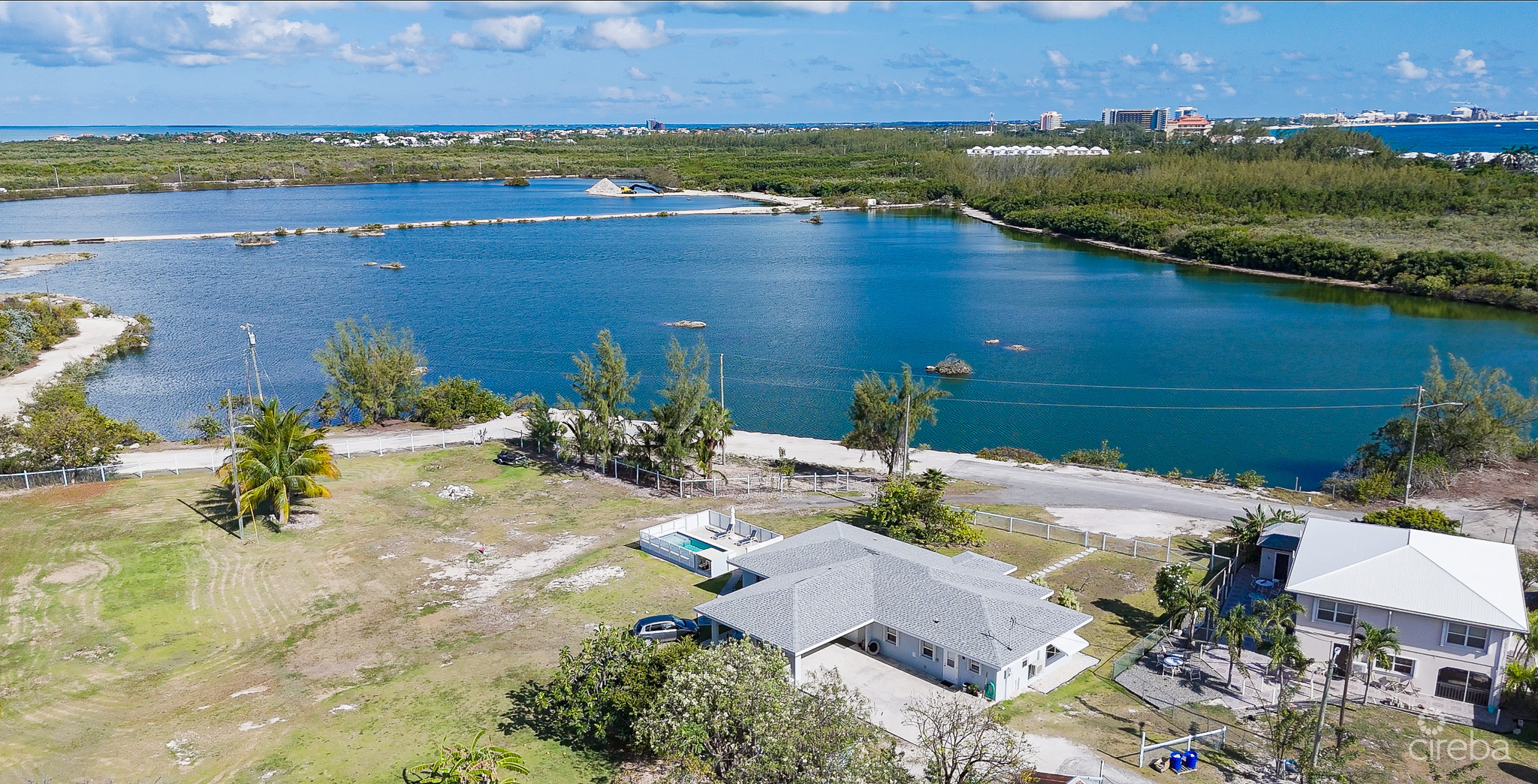 WATERVIEW HOME JUST OFF SMB CORRIDOR