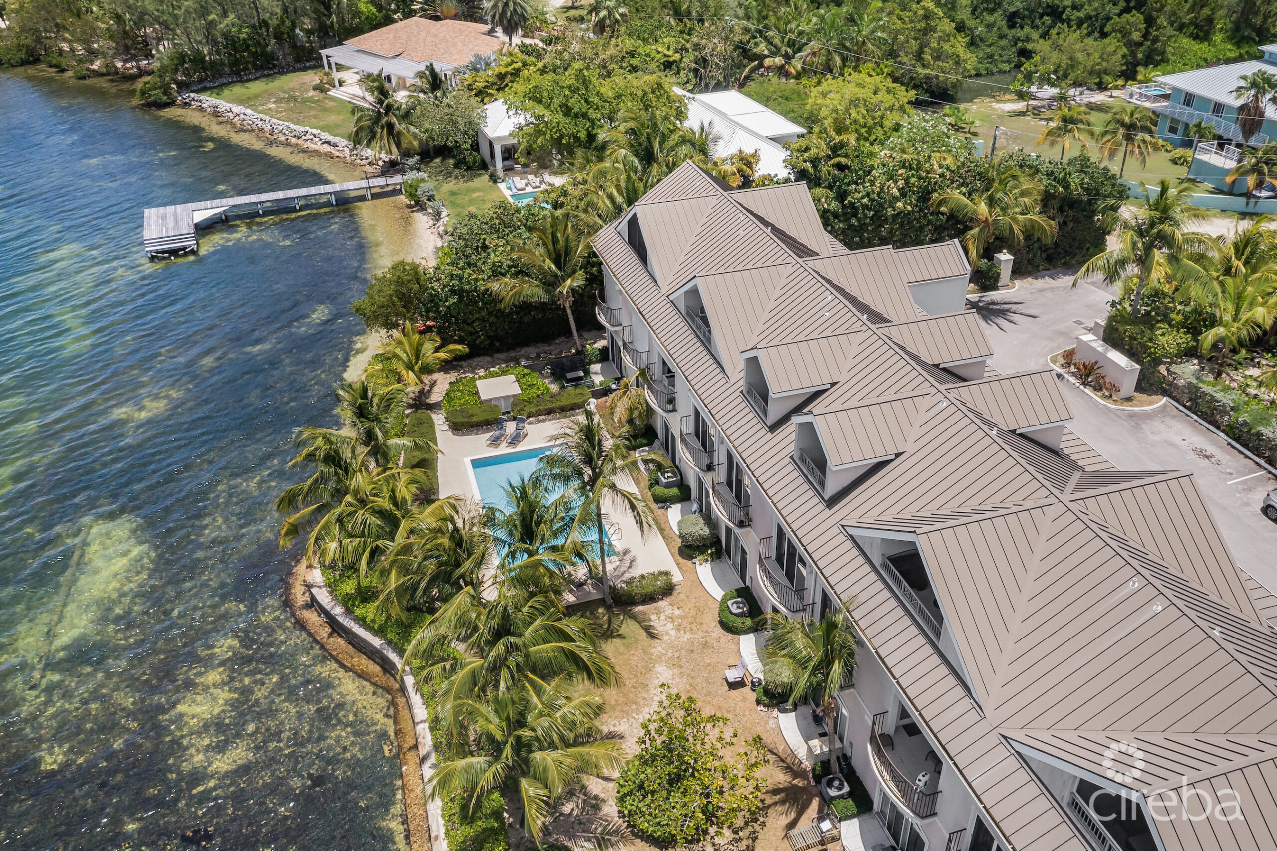 HARBOUR POINT OCEANFRONT 3 BED PLUS OFFICE