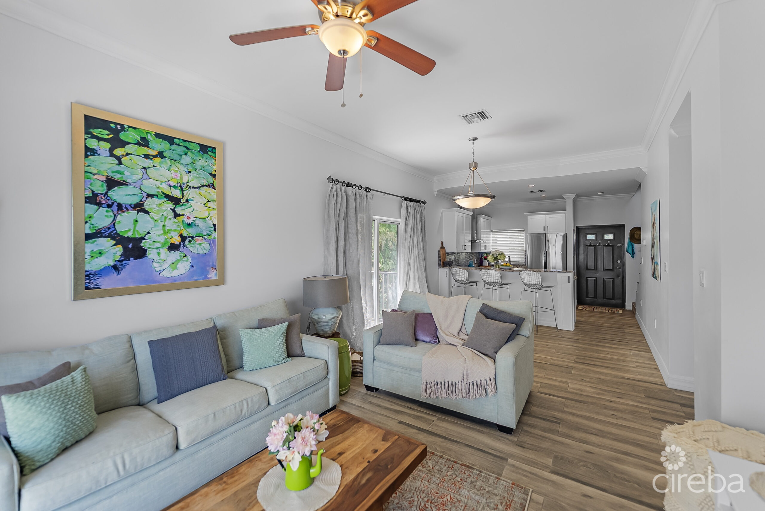 HARBOUR POINT OCEANFRONT 3 BED PLUS OFFICE