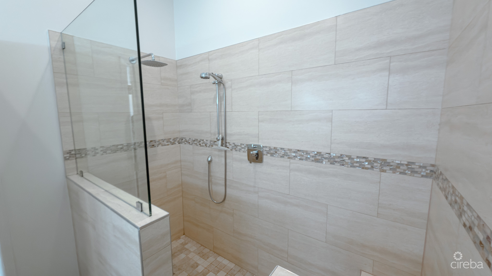 WINDSOR VILLAGE 2 BED TOWNHOUSE