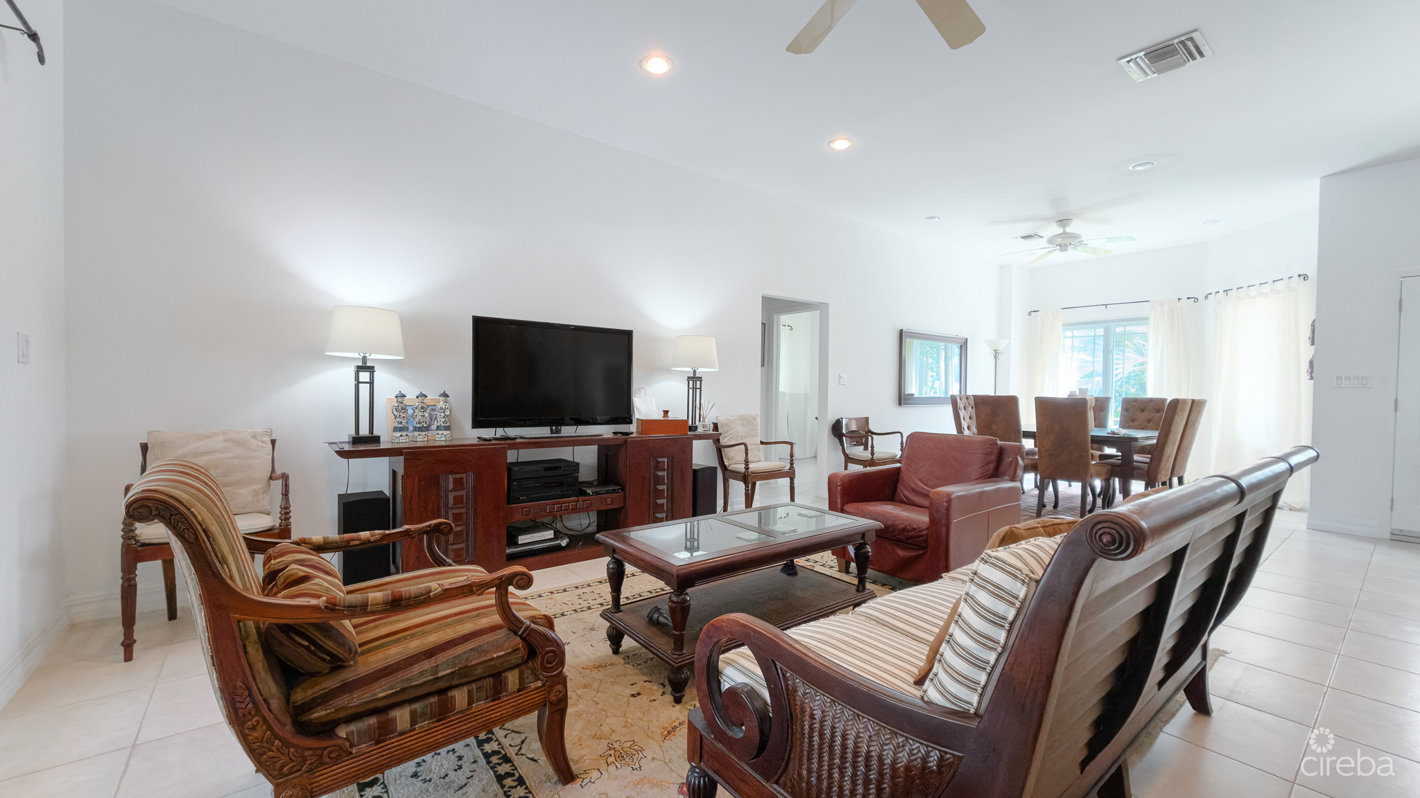 CANAL FRONT HOME 3 BED PROSPECT