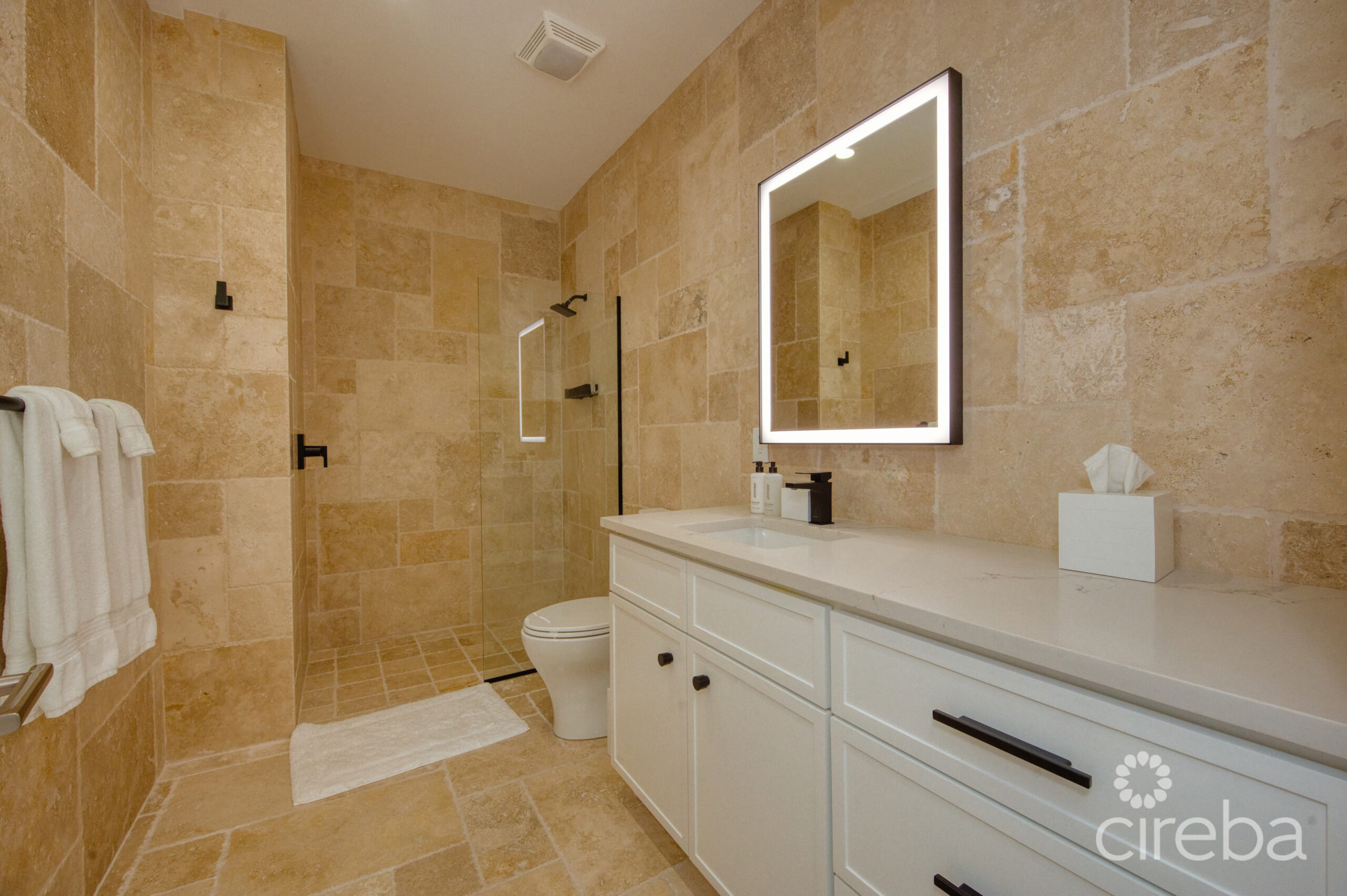 SEASIDE HIDEAWAY – FULLY RENOVATED BEACHFRONT GEM
