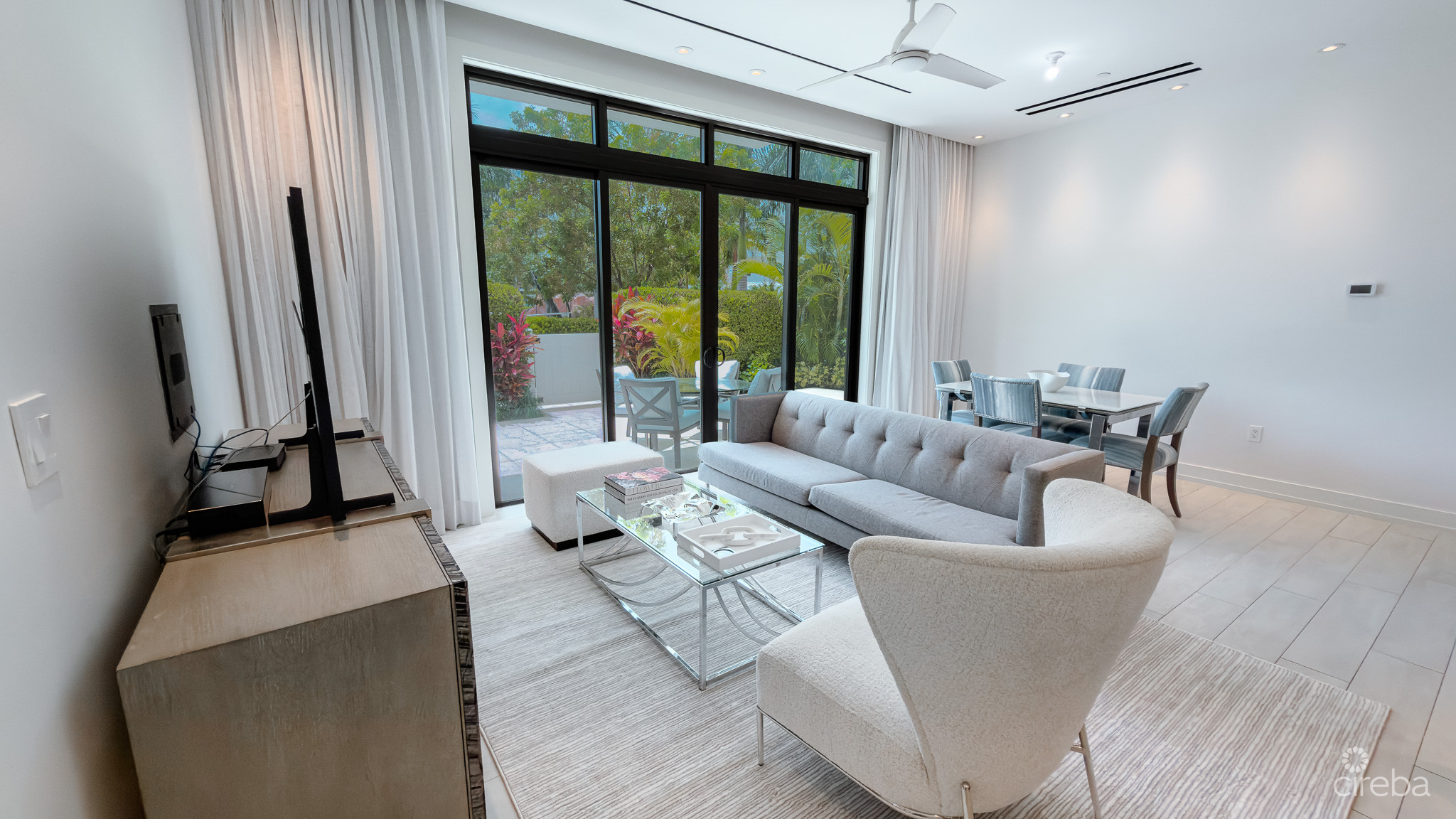 OLEA – 2 BED CORNER CONDO