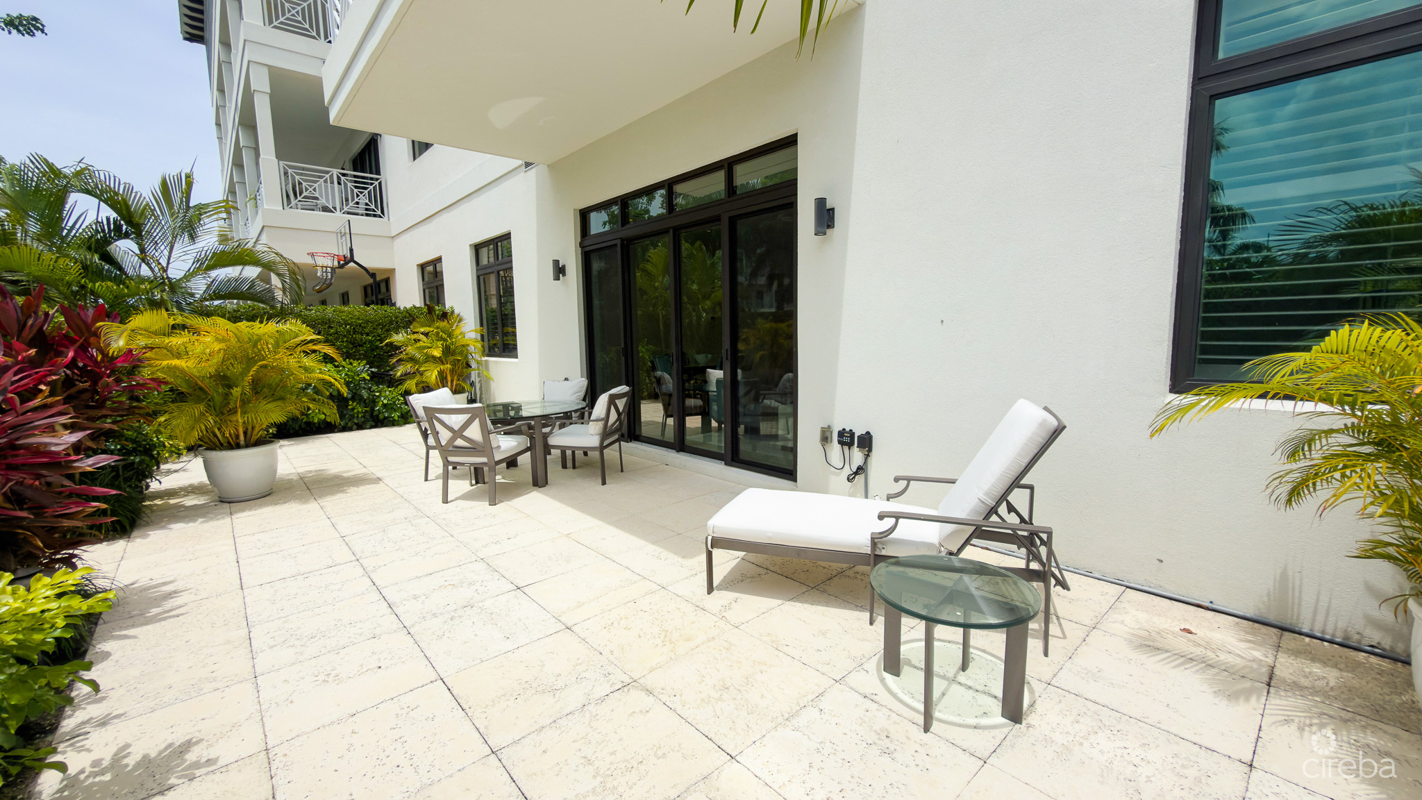 OLEA – 2 BED CORNER CONDO