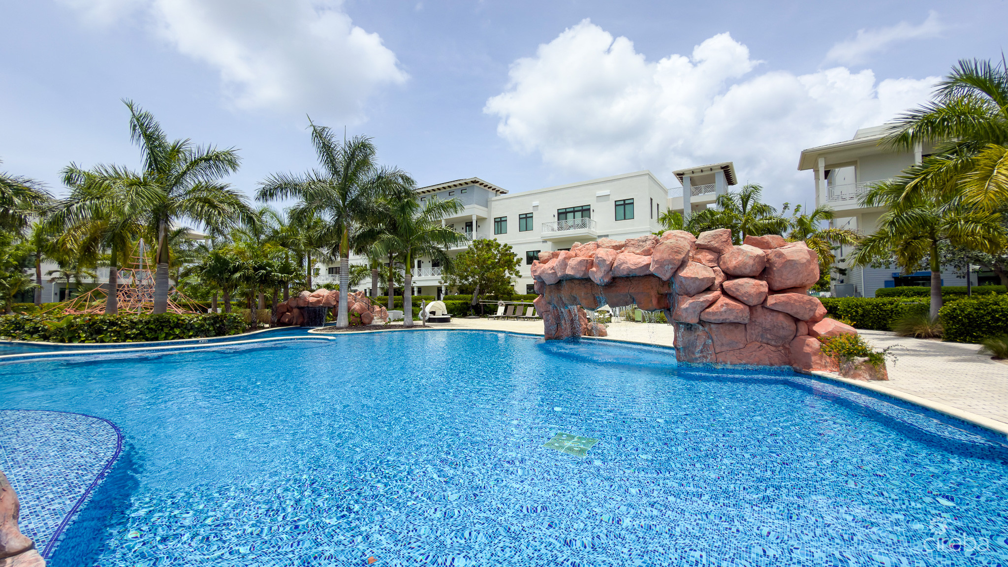 OLEA – 2 BED CORNER CONDO