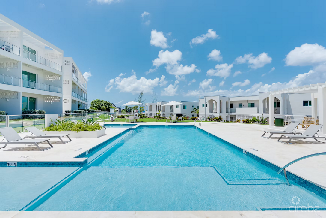 SUNSET POINT – BEAUTIFULLY UPGRADED 3 BED WITH PANORAMIC OCEAN VIEWS
