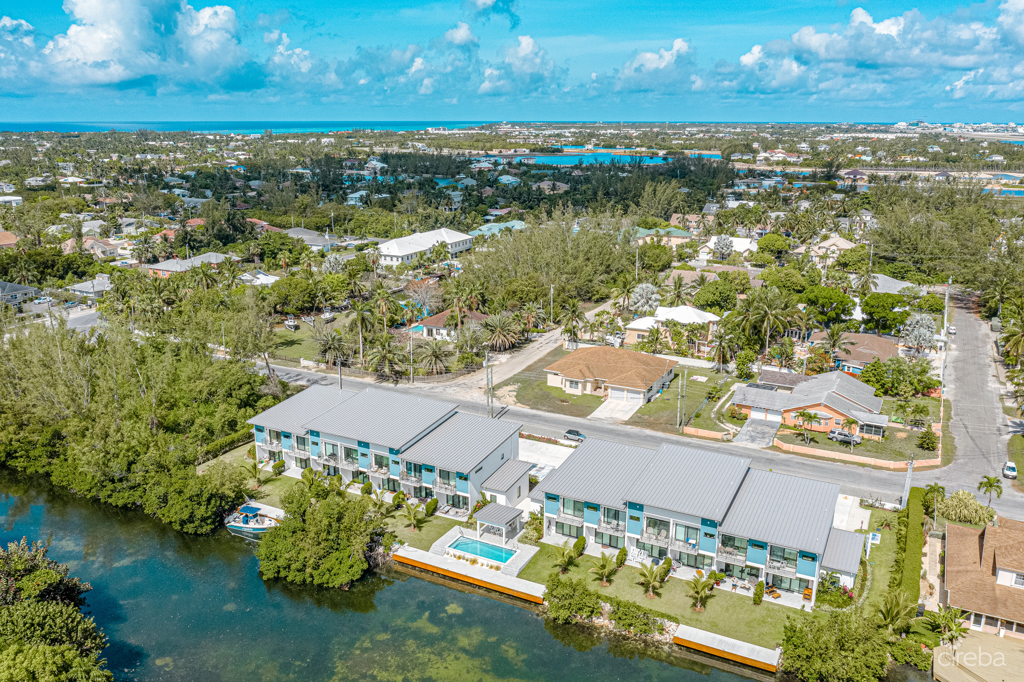 THE LAGOONS 3 BED WATERFRONT TOWNHOUSE