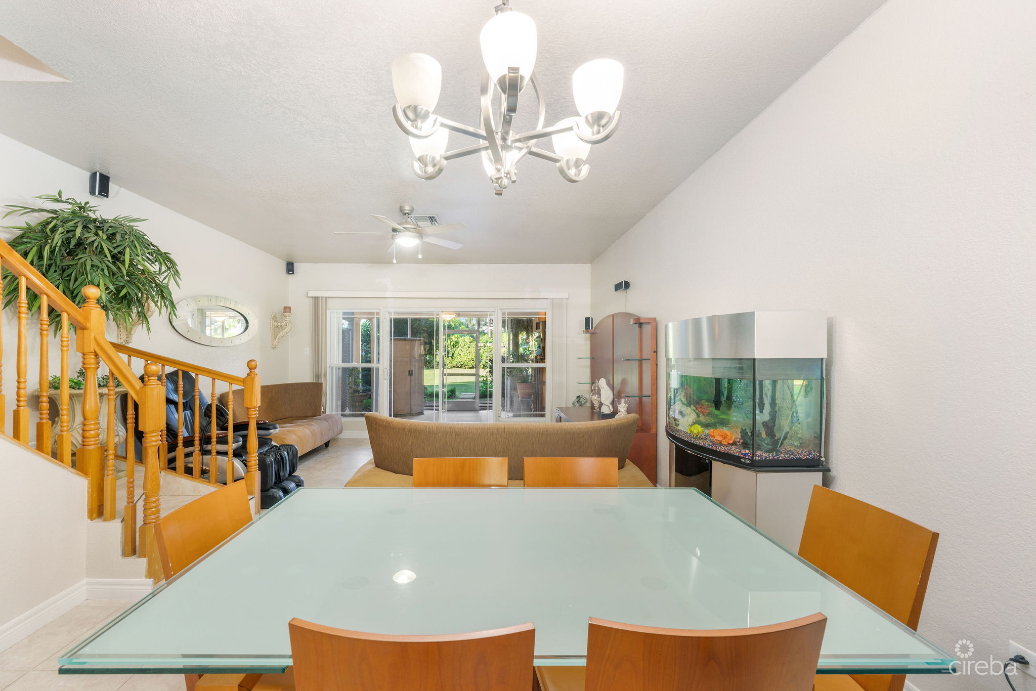 SPACIOUS 3 BED + DEN TOWNHOME AT L’AMBIENCE