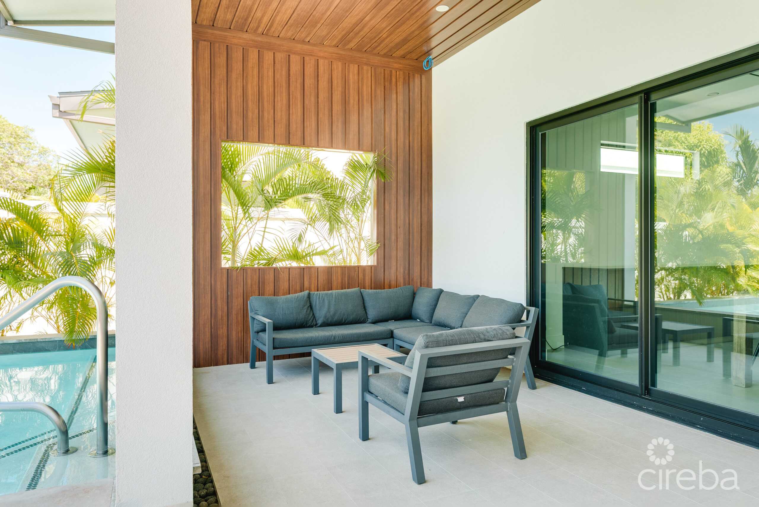 BEAUTIFUL SOUTH SOUND DUPLEX WITH POOL