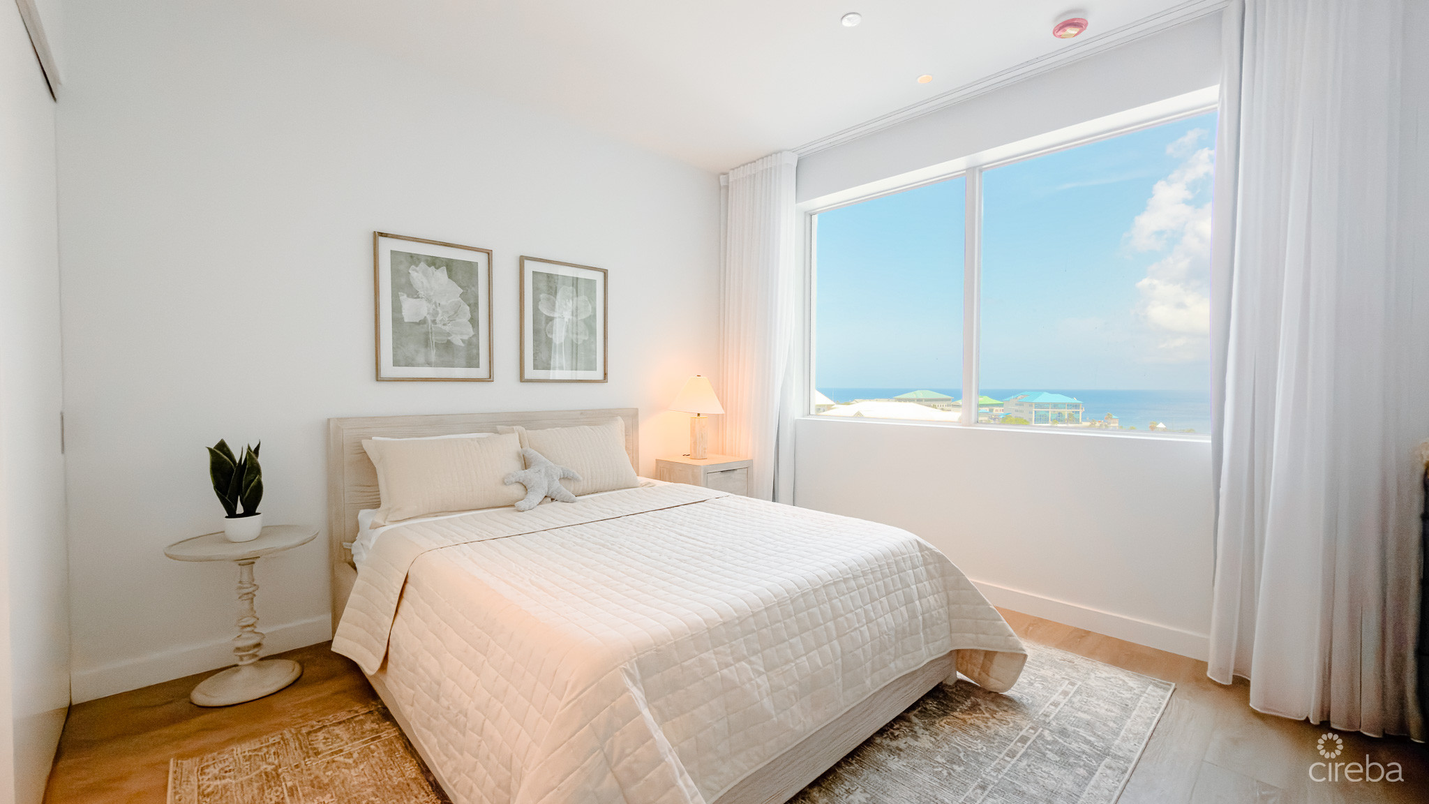 ONE GT – FURNISHED 2 BED WITH DEN