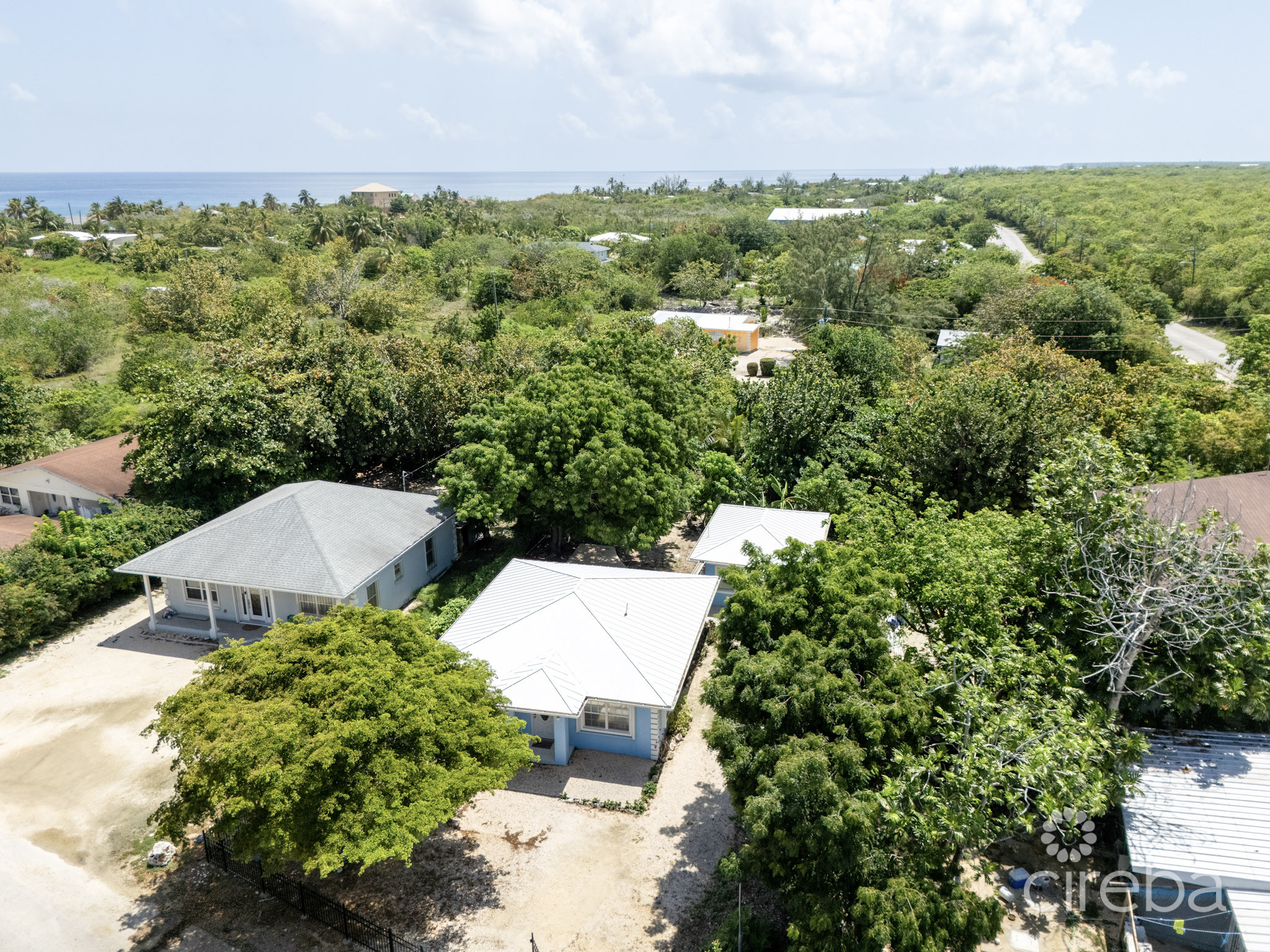 CAYMAN BRAC PIONEER LANE HOUSE AND COTTAGE
