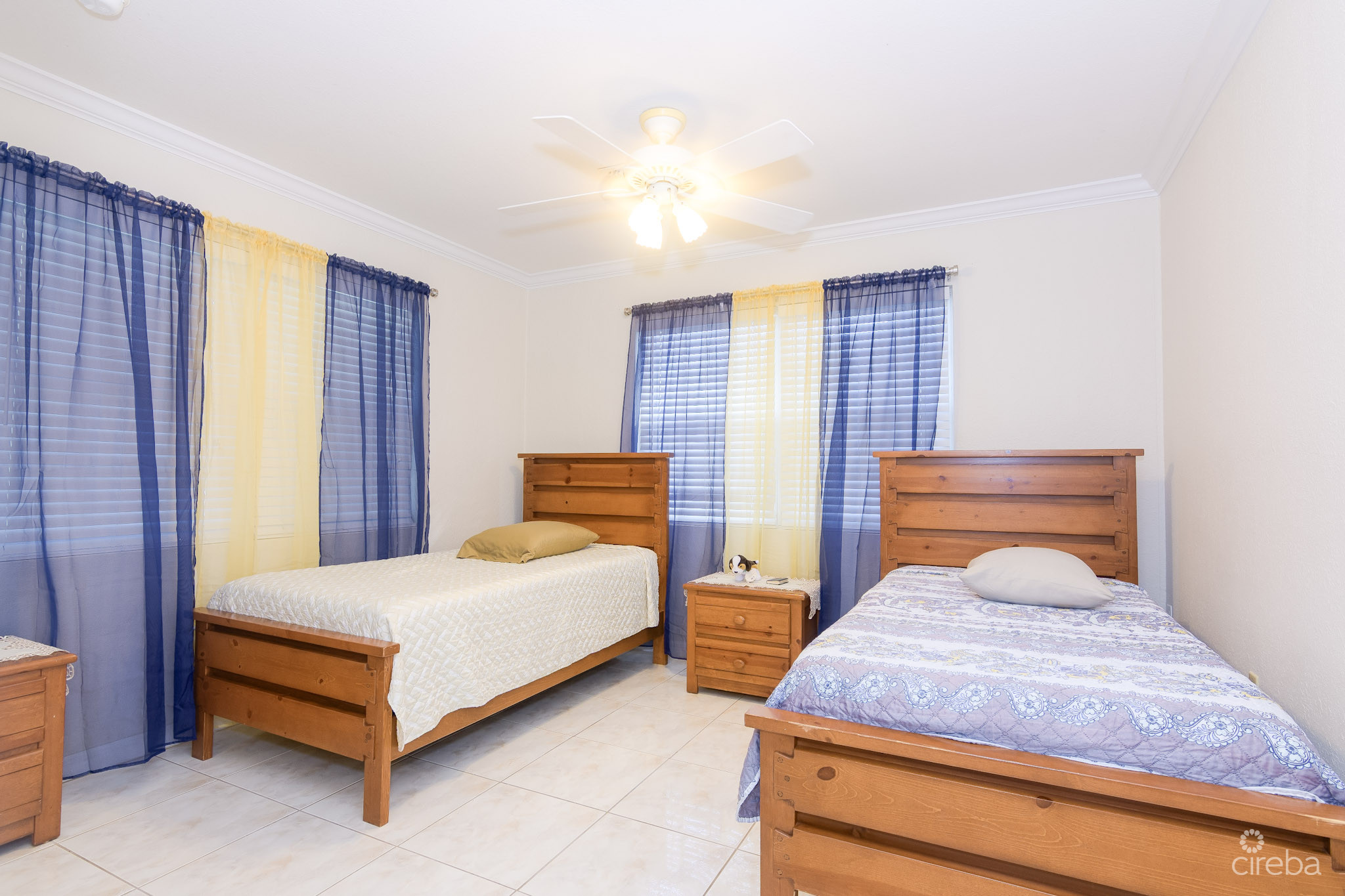CAYMAN BRAC PIONEER LANE HOUSE AND COTTAGE
