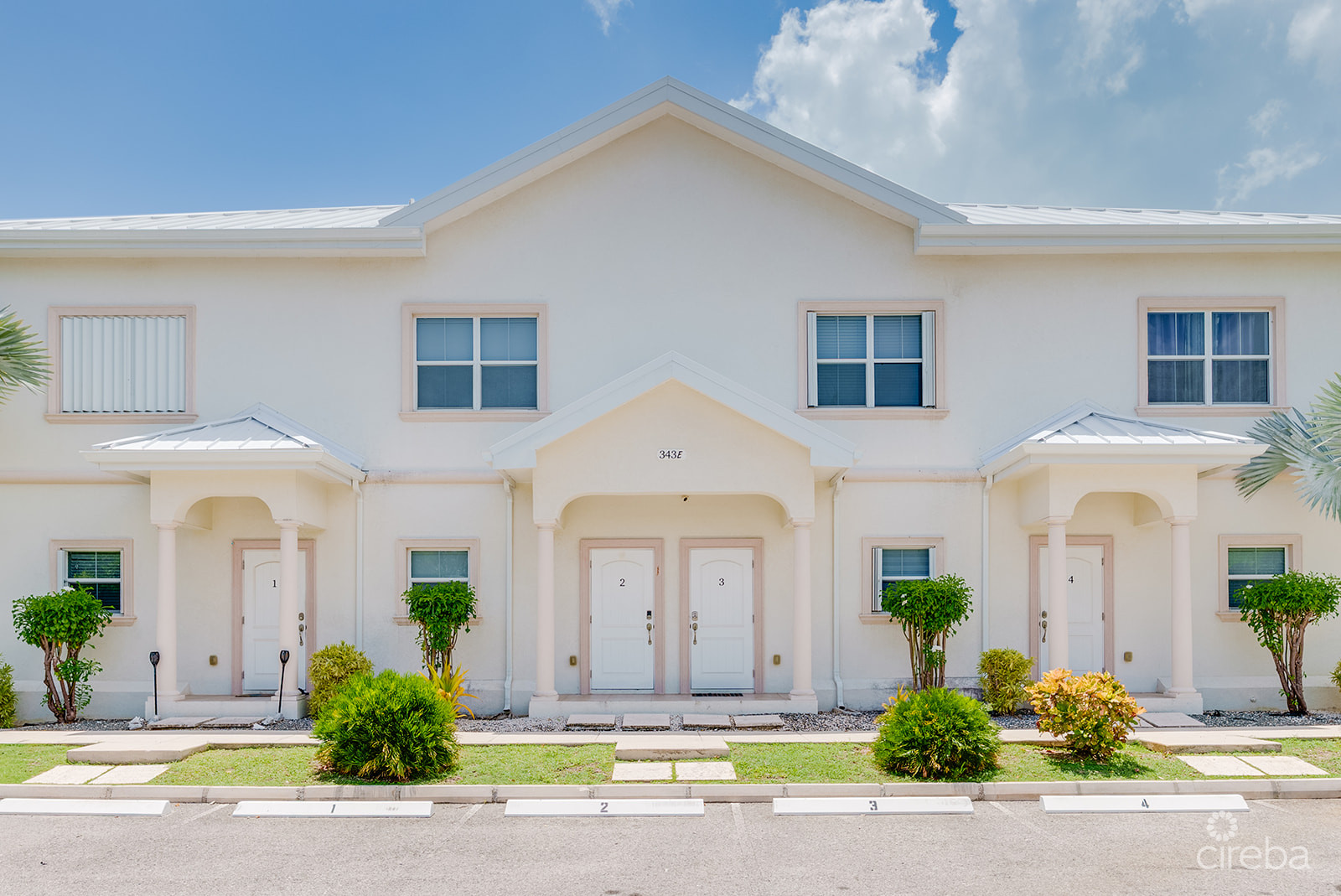 SNUG HARBOUR VILLAS #2 – OCEANFRONT TOWNHOME