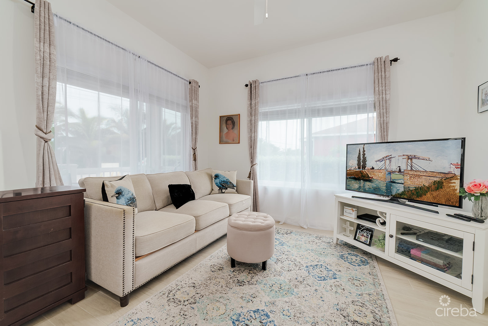 COLBY DRIVE SINGLE FAMILY HOME WITH STUDIO