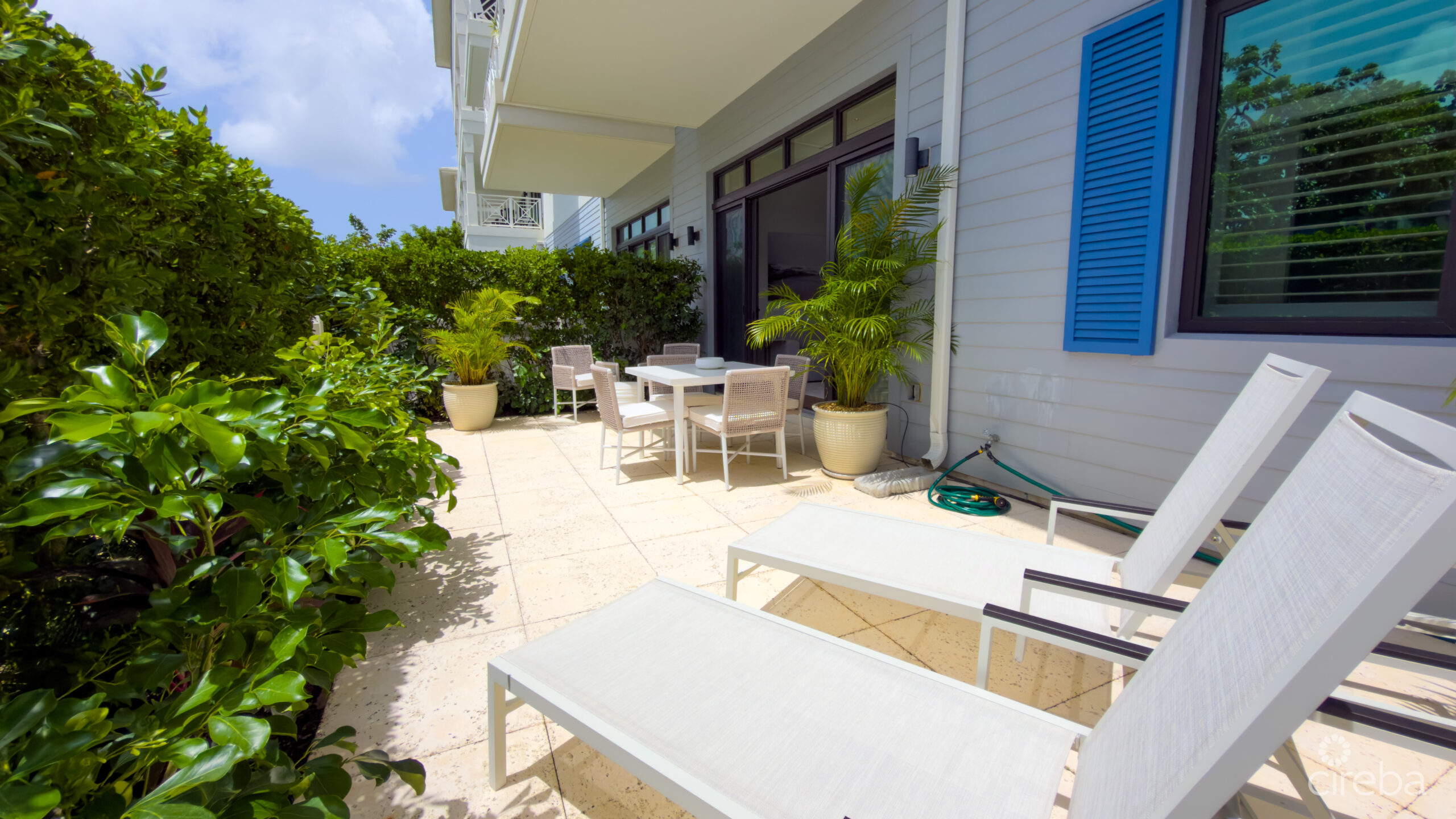 OLEA – 2 BED CORNER CONDO